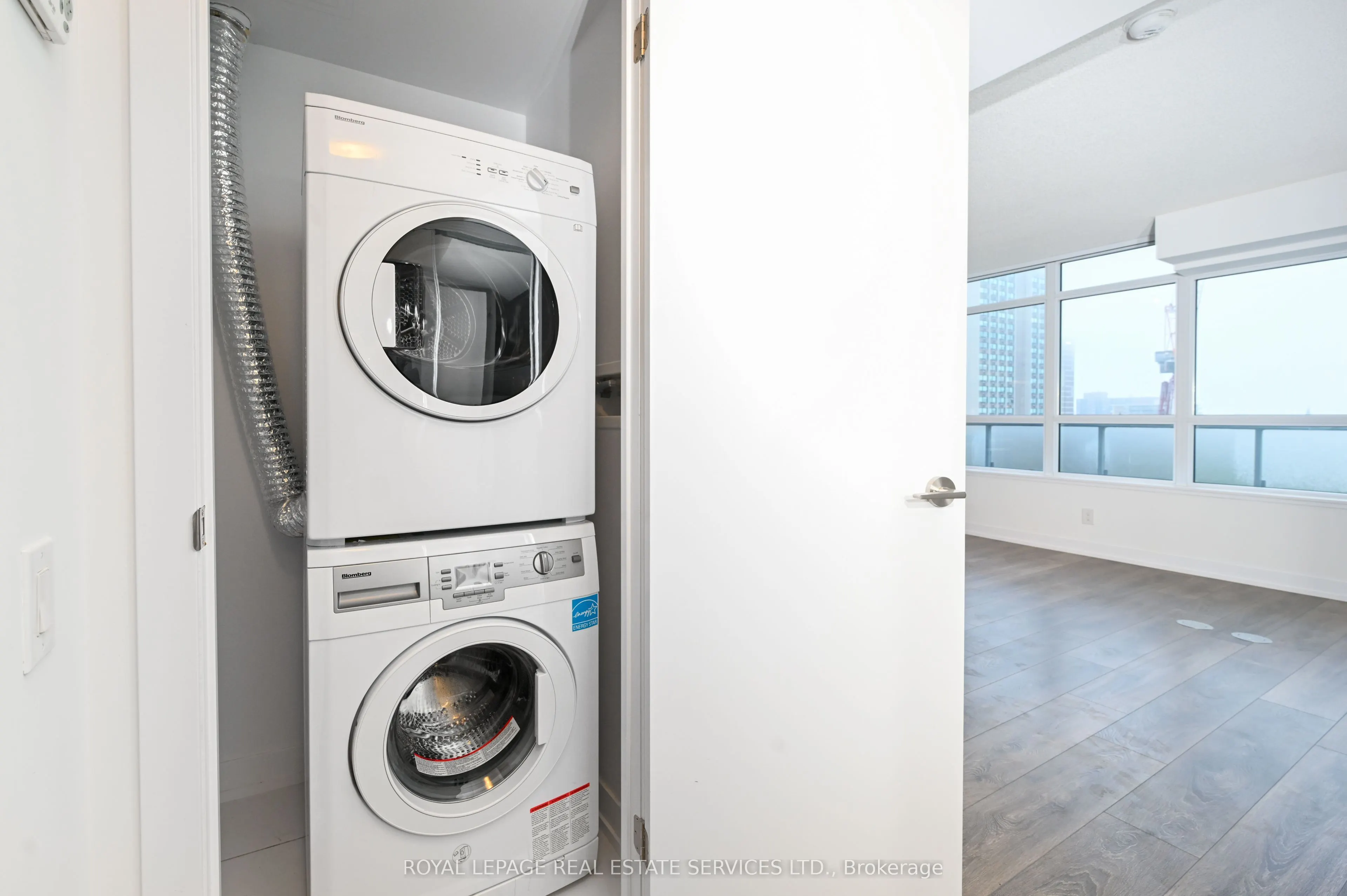 365 Church Street, #808