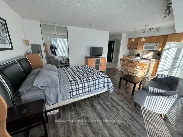 18 Yonge Street #1012