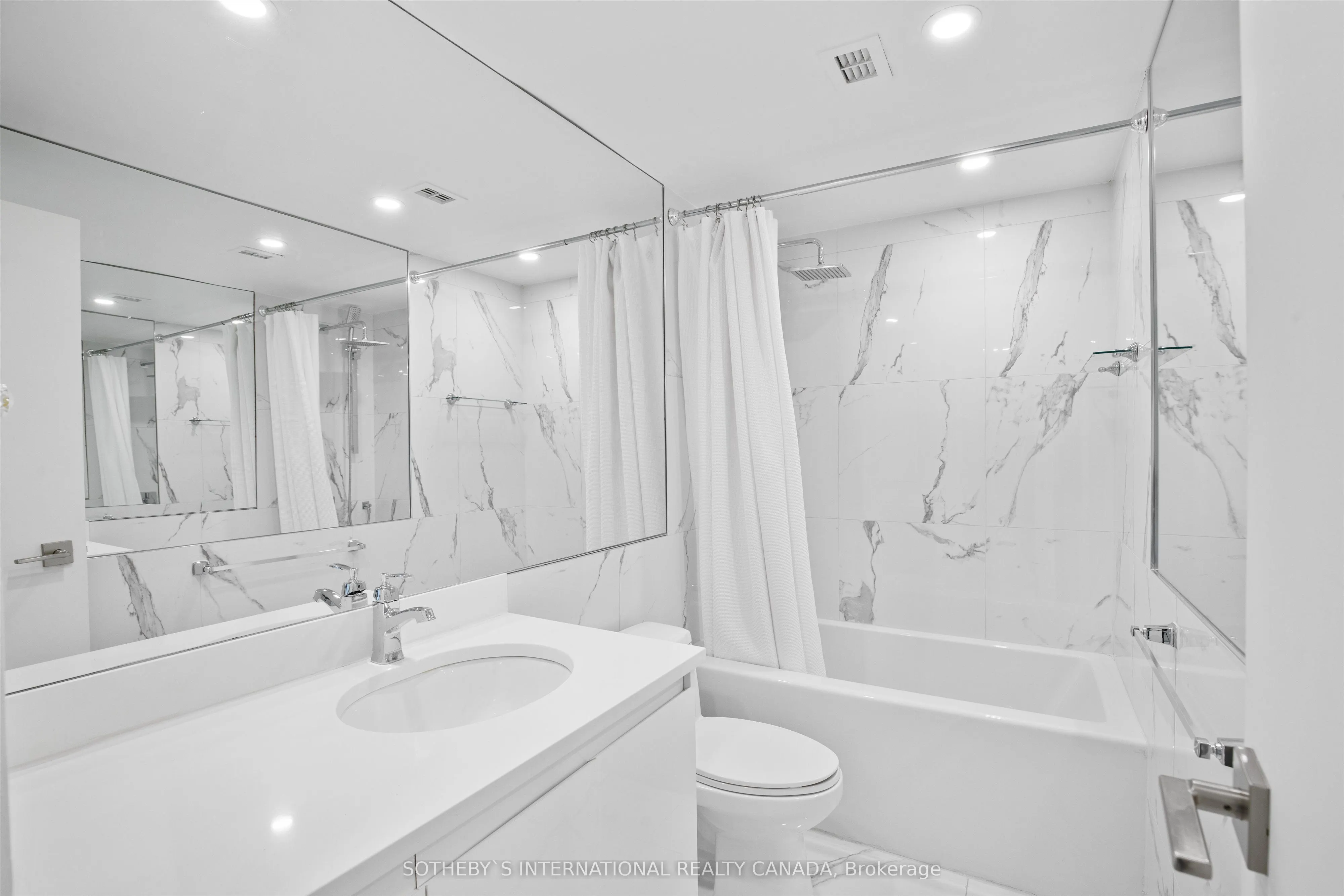55A Avenue Road #408