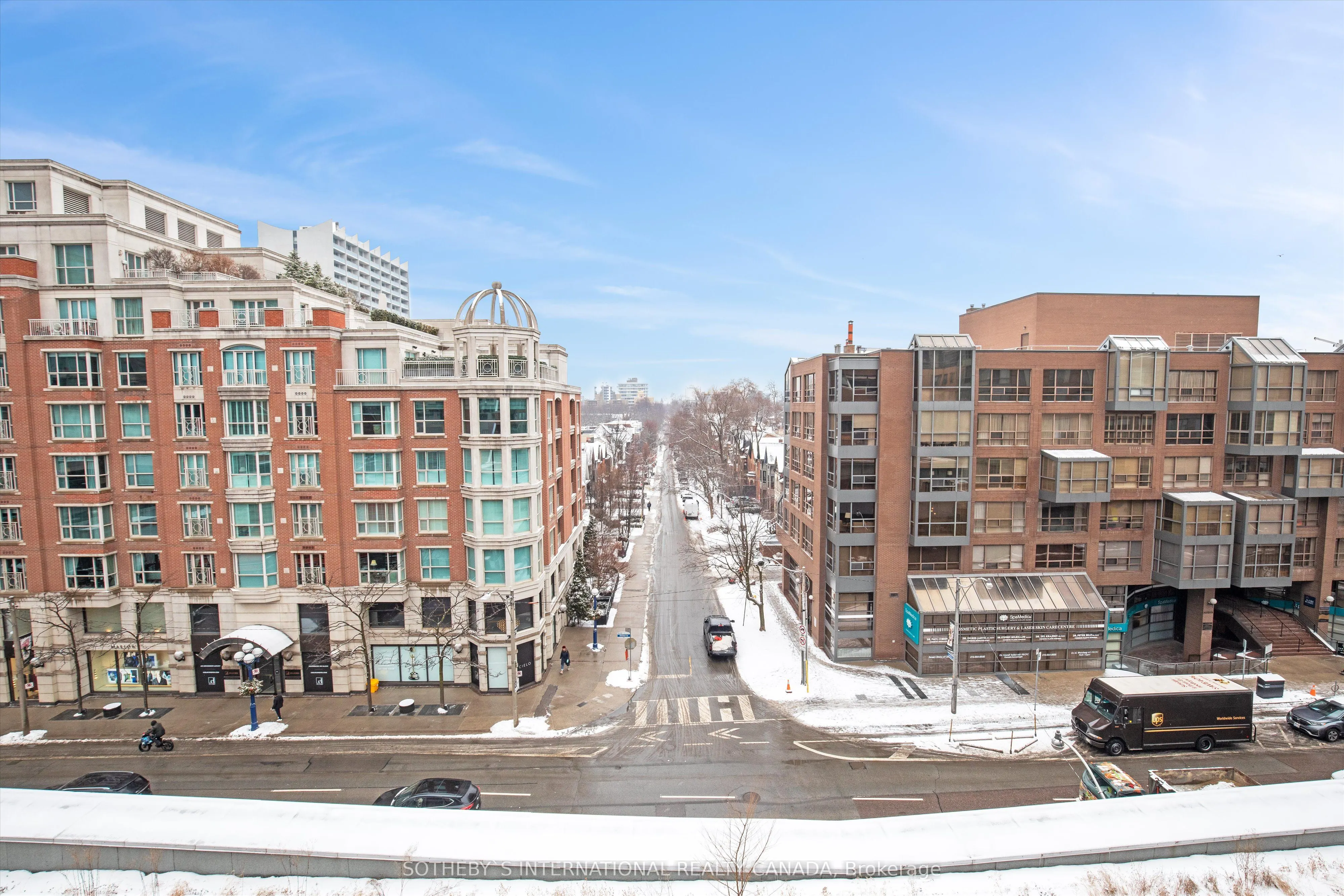 55A Avenue Road #408