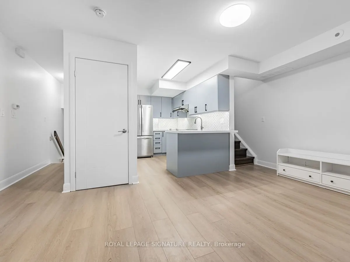 415 Jarvis Street, #401