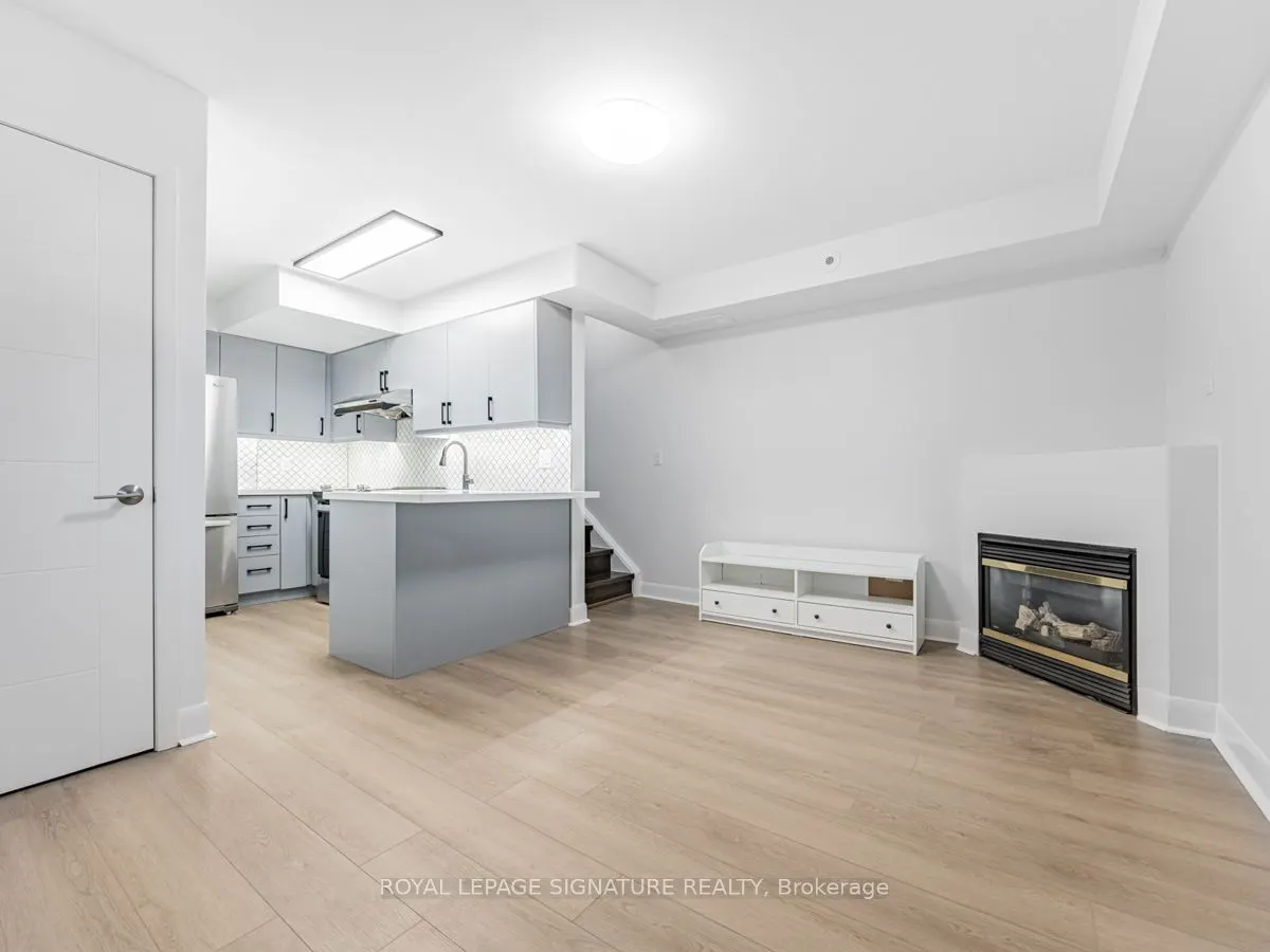 415 Jarvis Street, #401