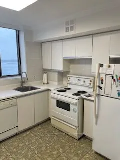 270 Queens Quay Boulevard W, #801