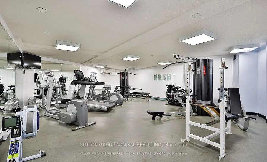 270 Queens Quay Boulevard W, #801