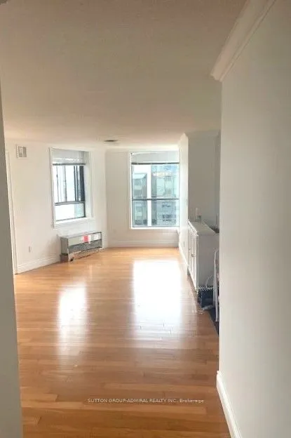 270 Queens Quay Boulevard W, #801