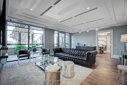 3 Southvale Drive, #401