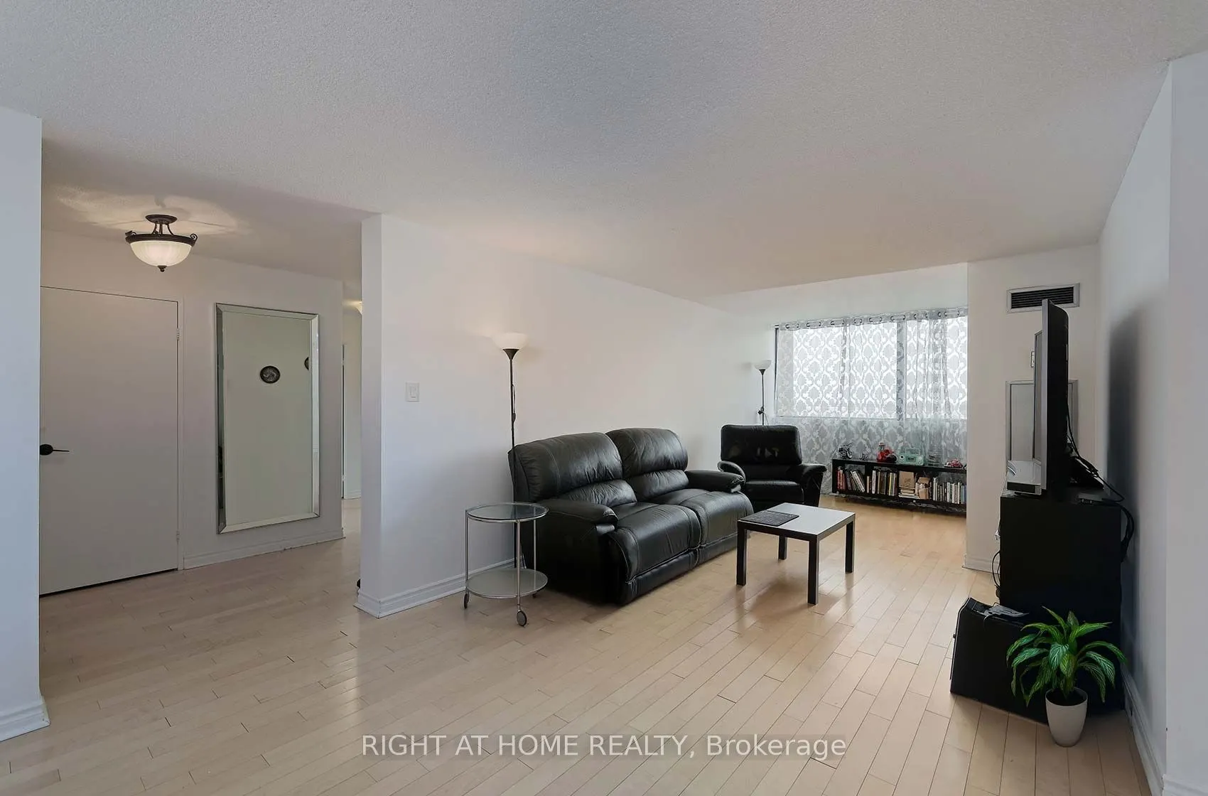 133 Torresdale Avenue #2205