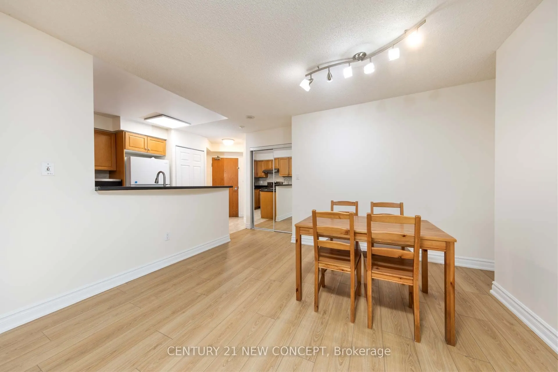 7 Lorraine Drive #1703