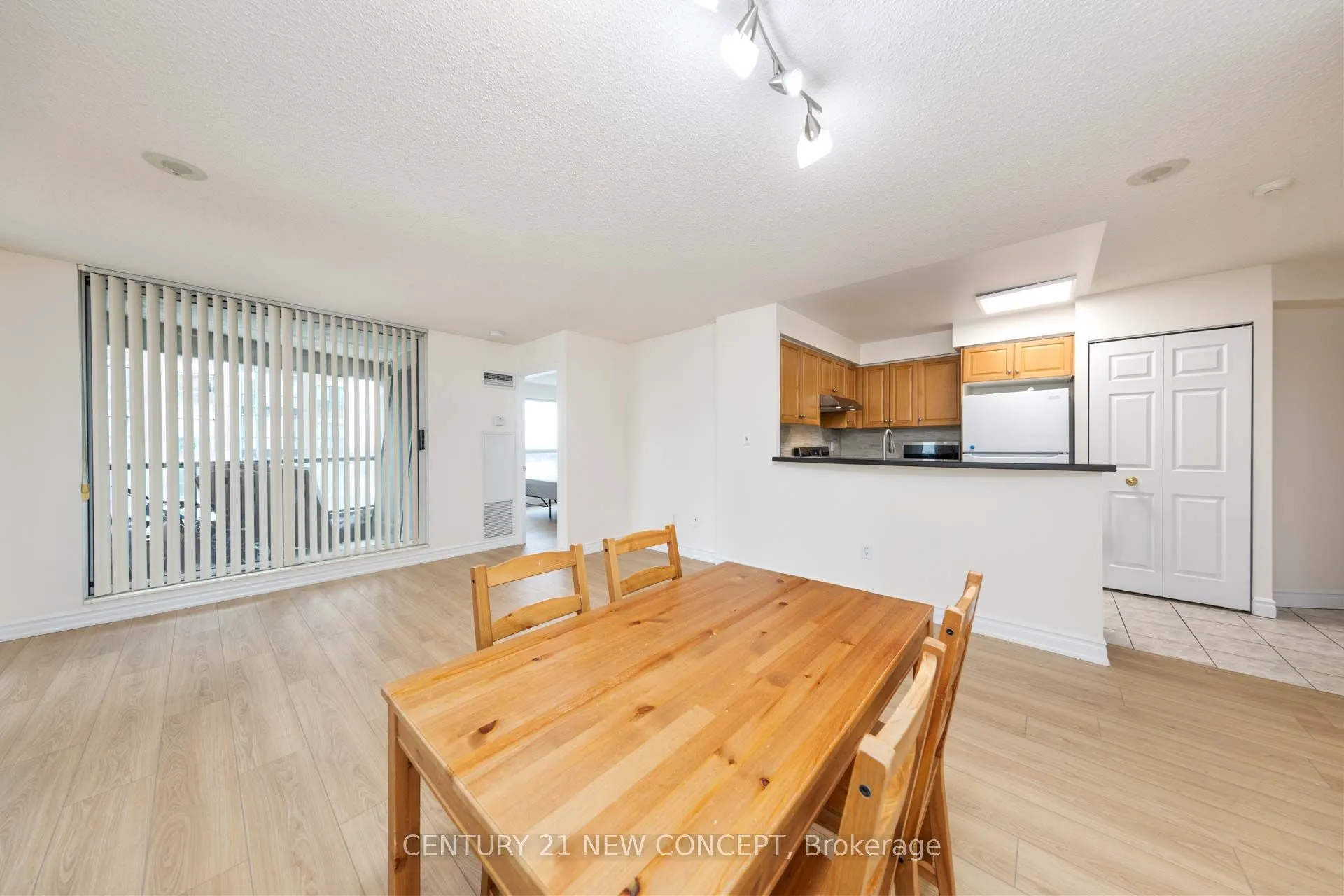 7 Lorraine Drive #1703