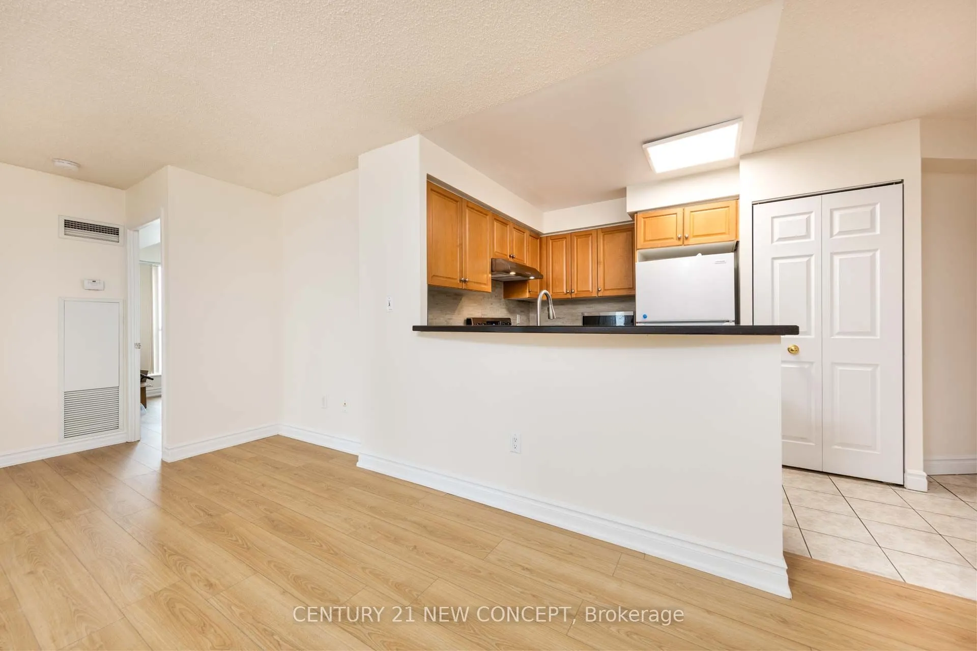 7 Lorraine Drive #1703