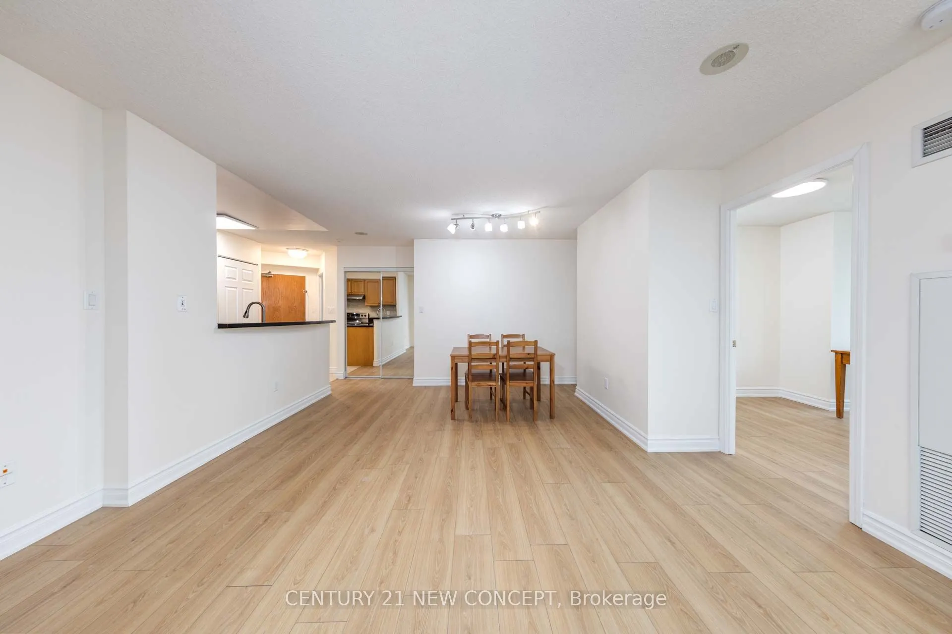 7 Lorraine Drive #1703