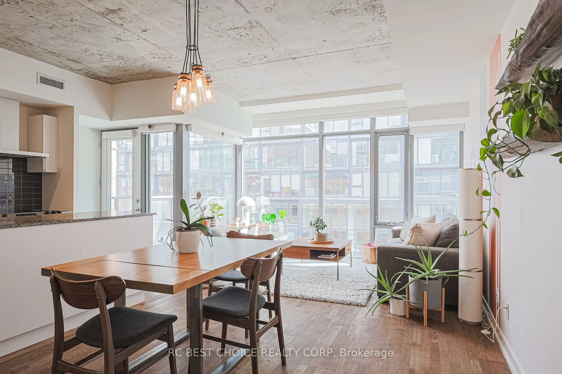 650 King Street W, #410