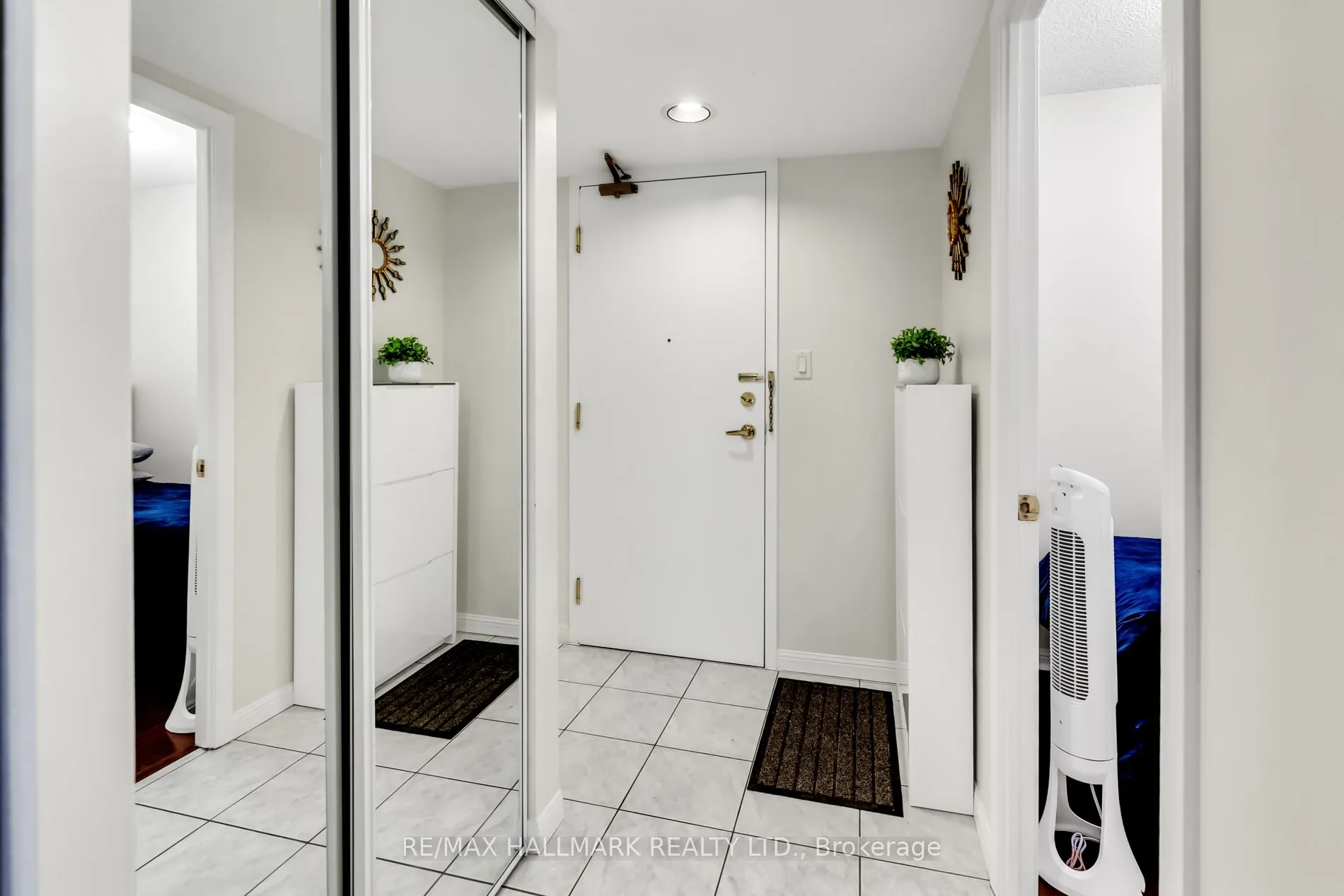 188 Redpath Avenue, #207