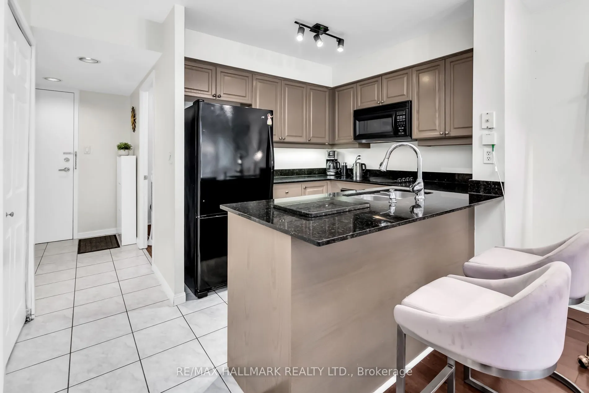 188 Redpath Avenue, #207
