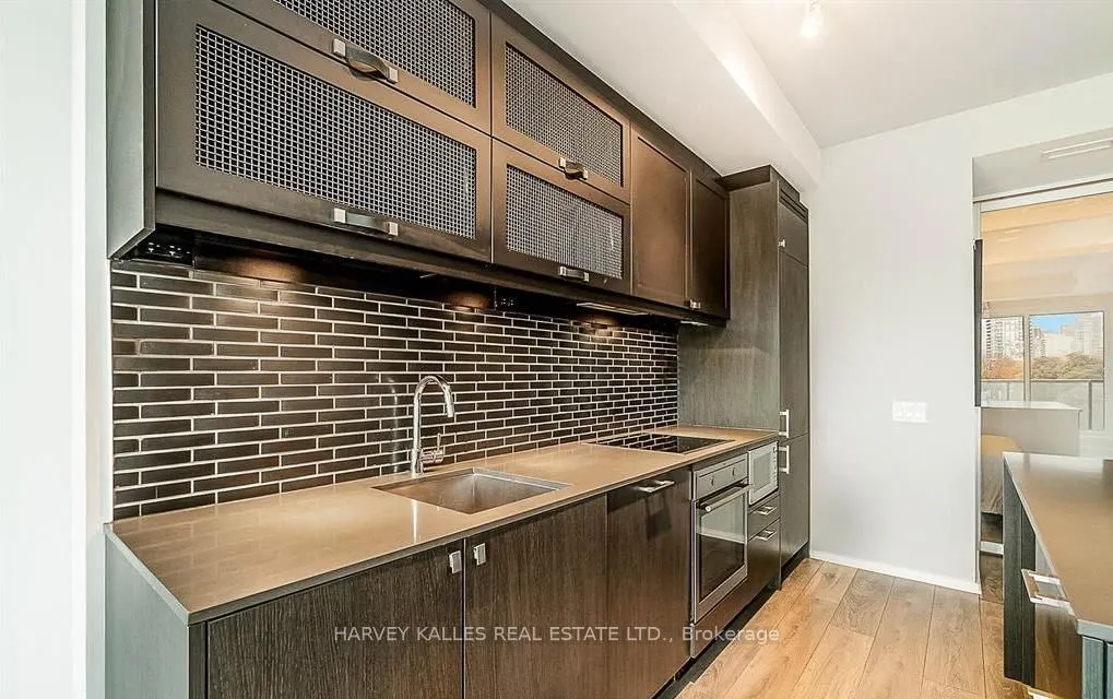 783 Bathurst Street #413