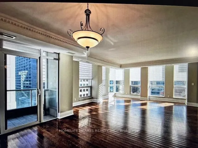 10 Bellair Street #902