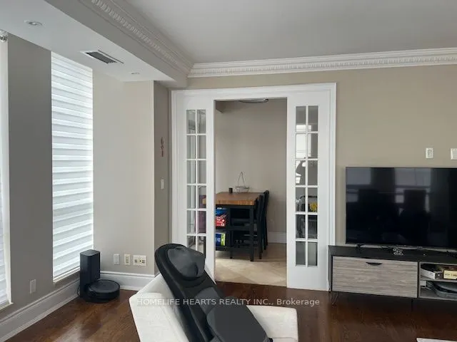 10 Bellair Street #902