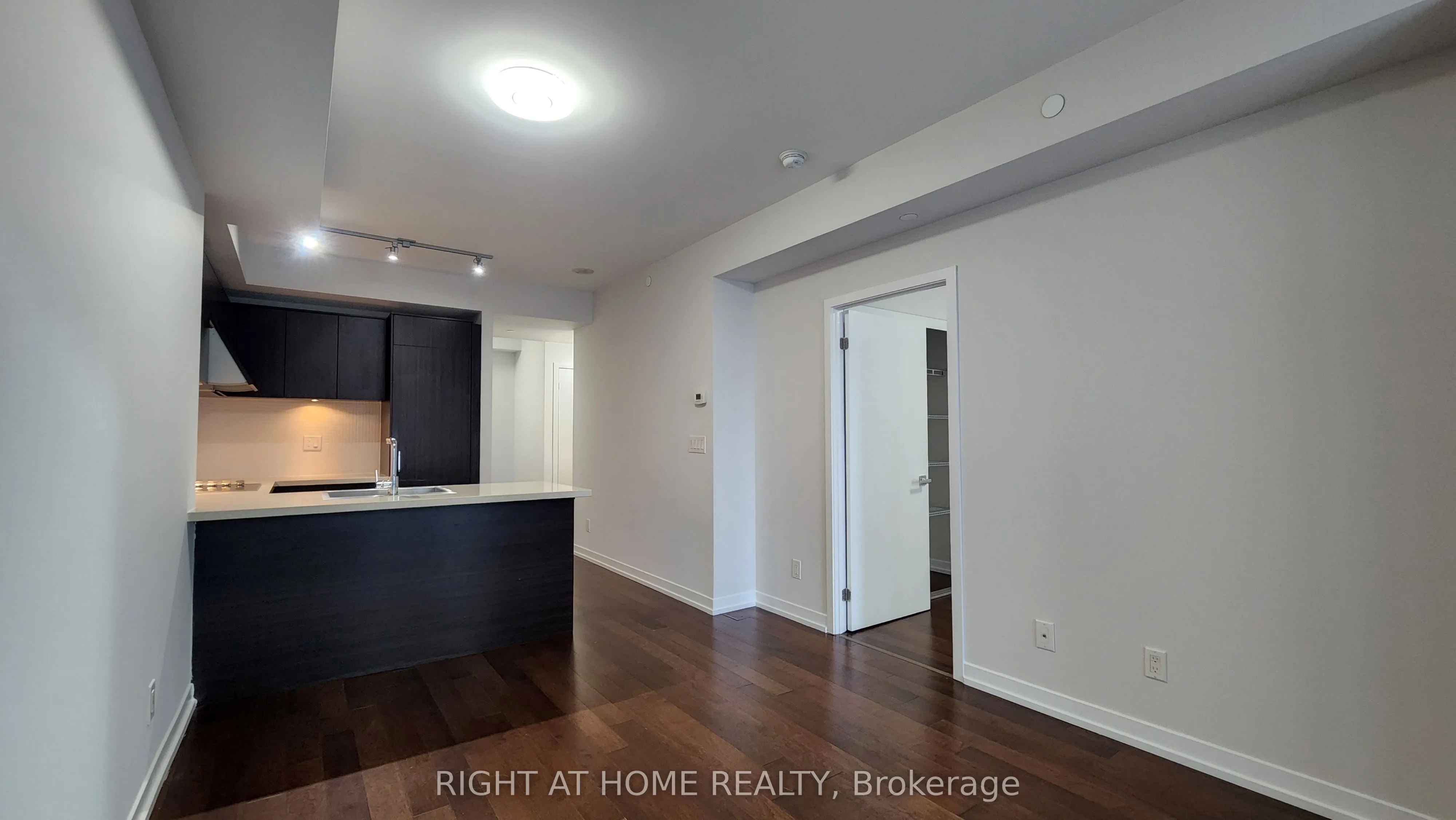 21 Widmer Street, #2901