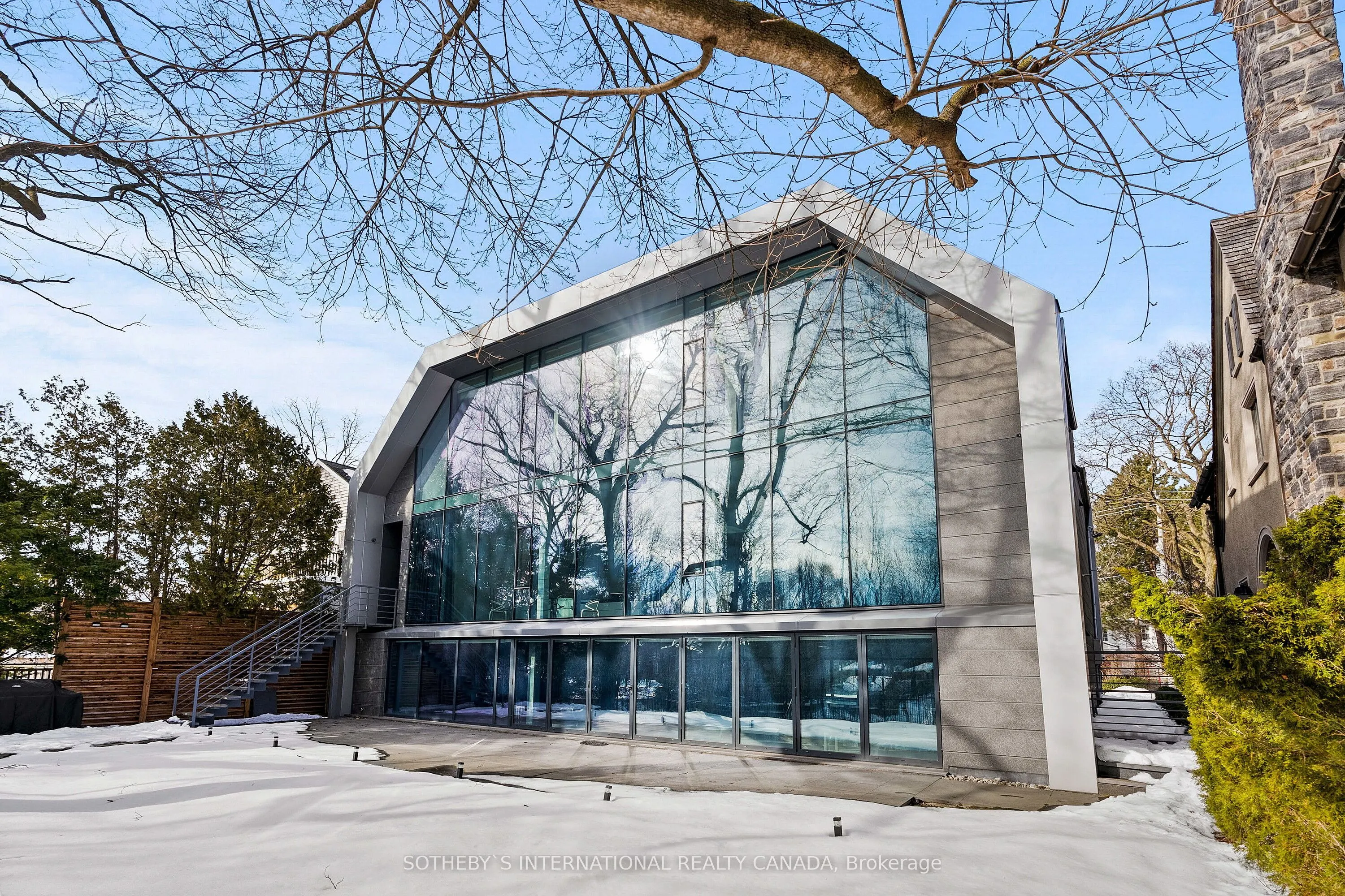 130 Riverview Drive
