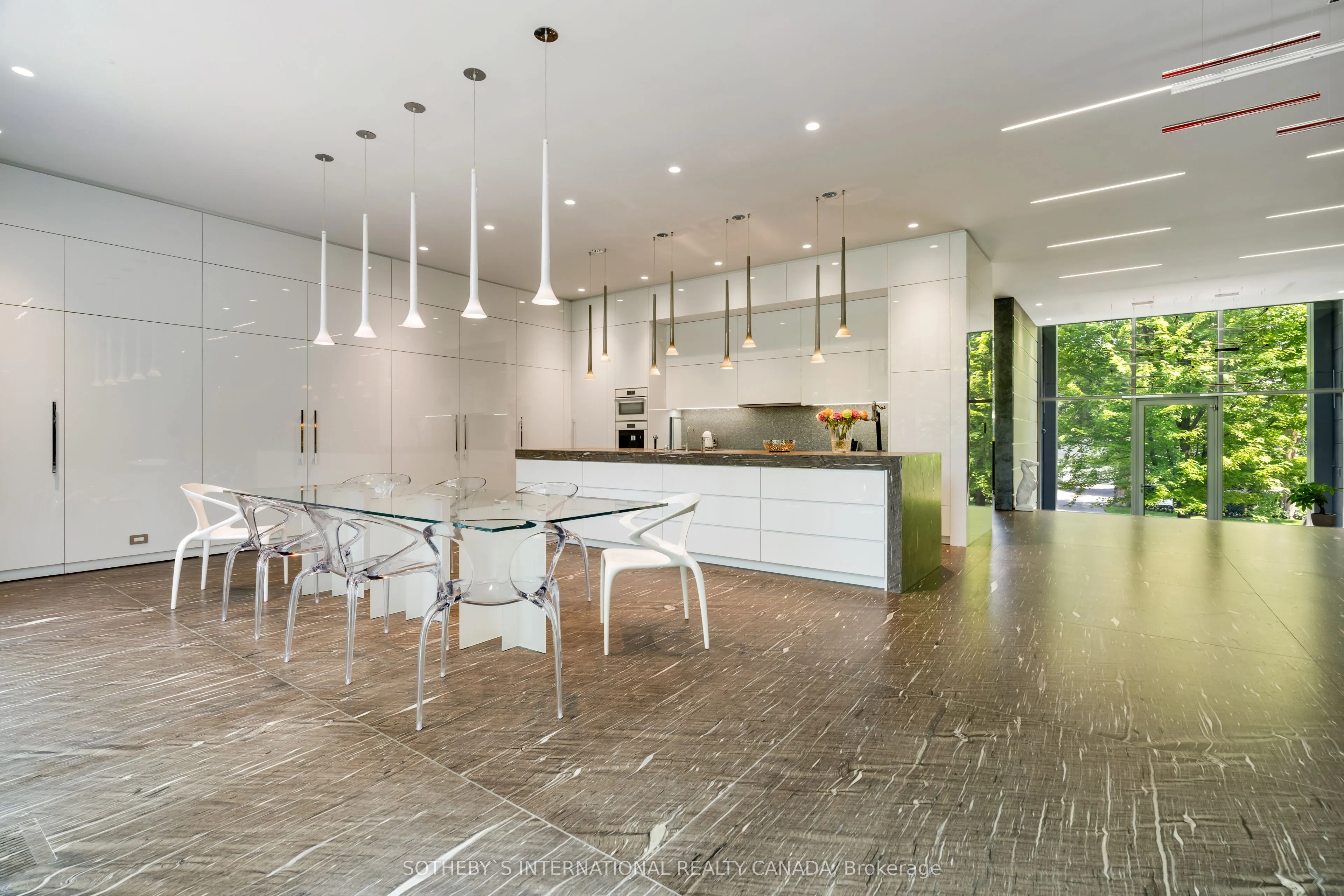 130 Riverview Drive