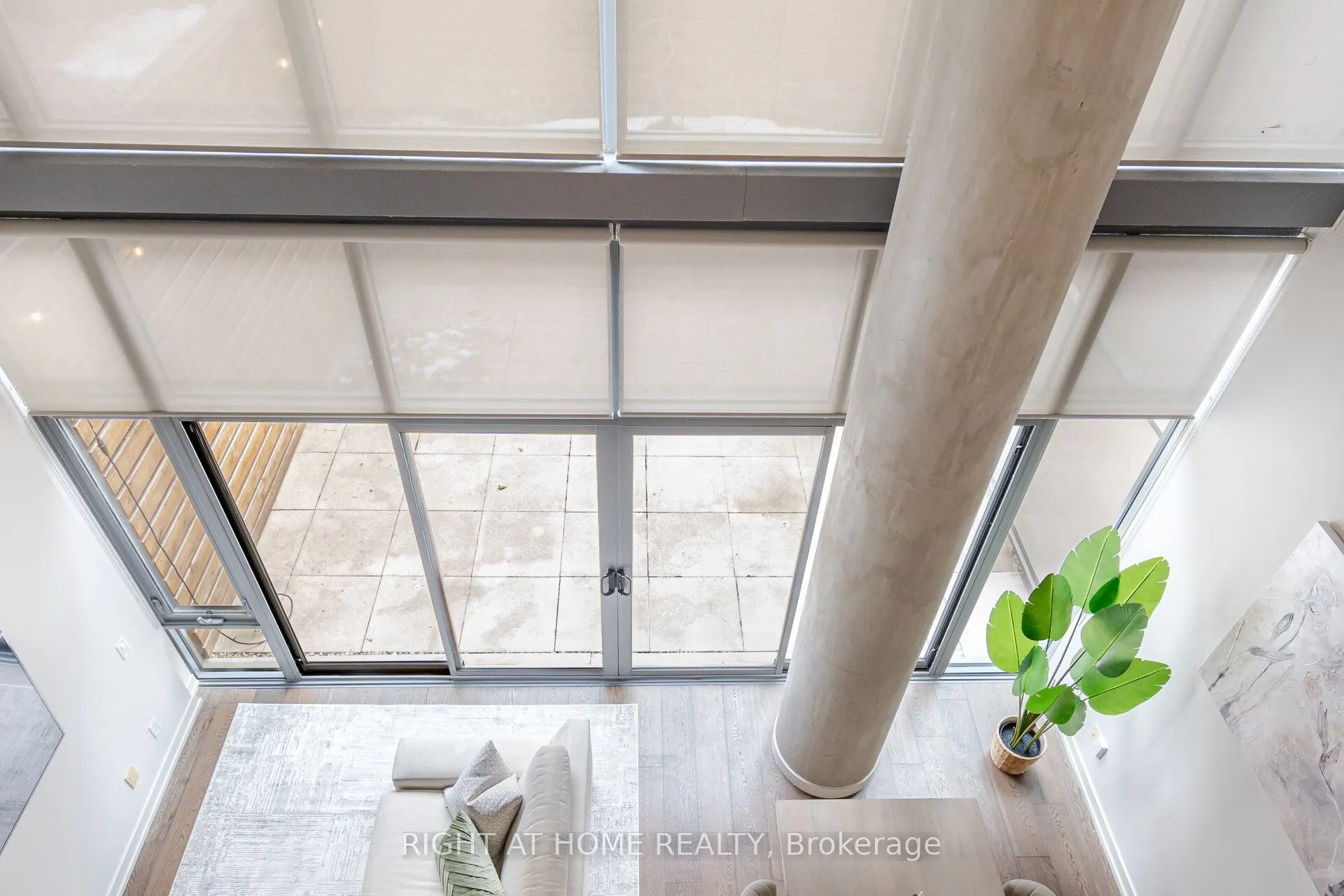650 King Street W #106