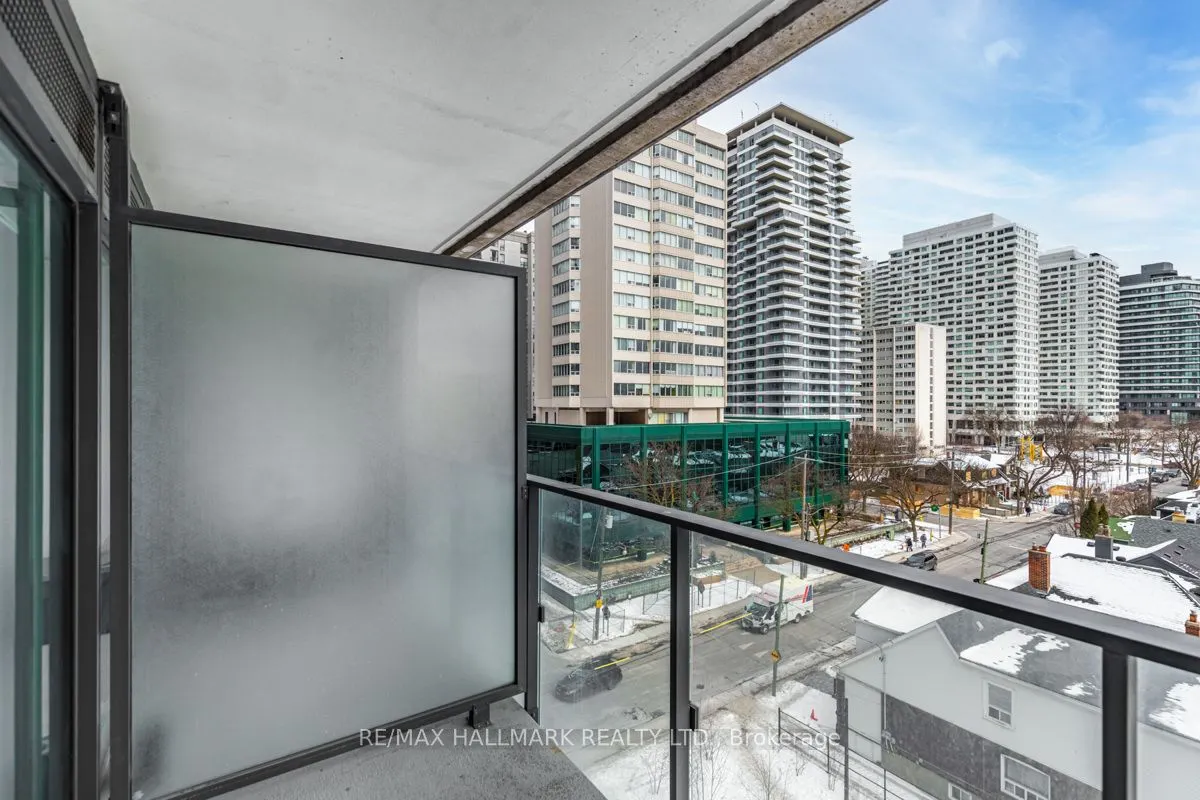 5 Soudan Avenue #707