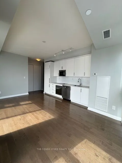 460 Adelaide Street E, #1911