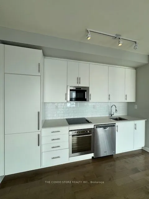 460 Adelaide Street E, #1911