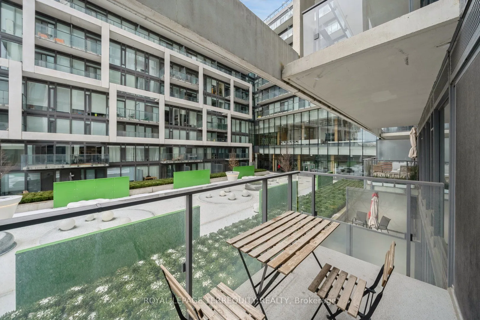 5 Soudan Avenue #703