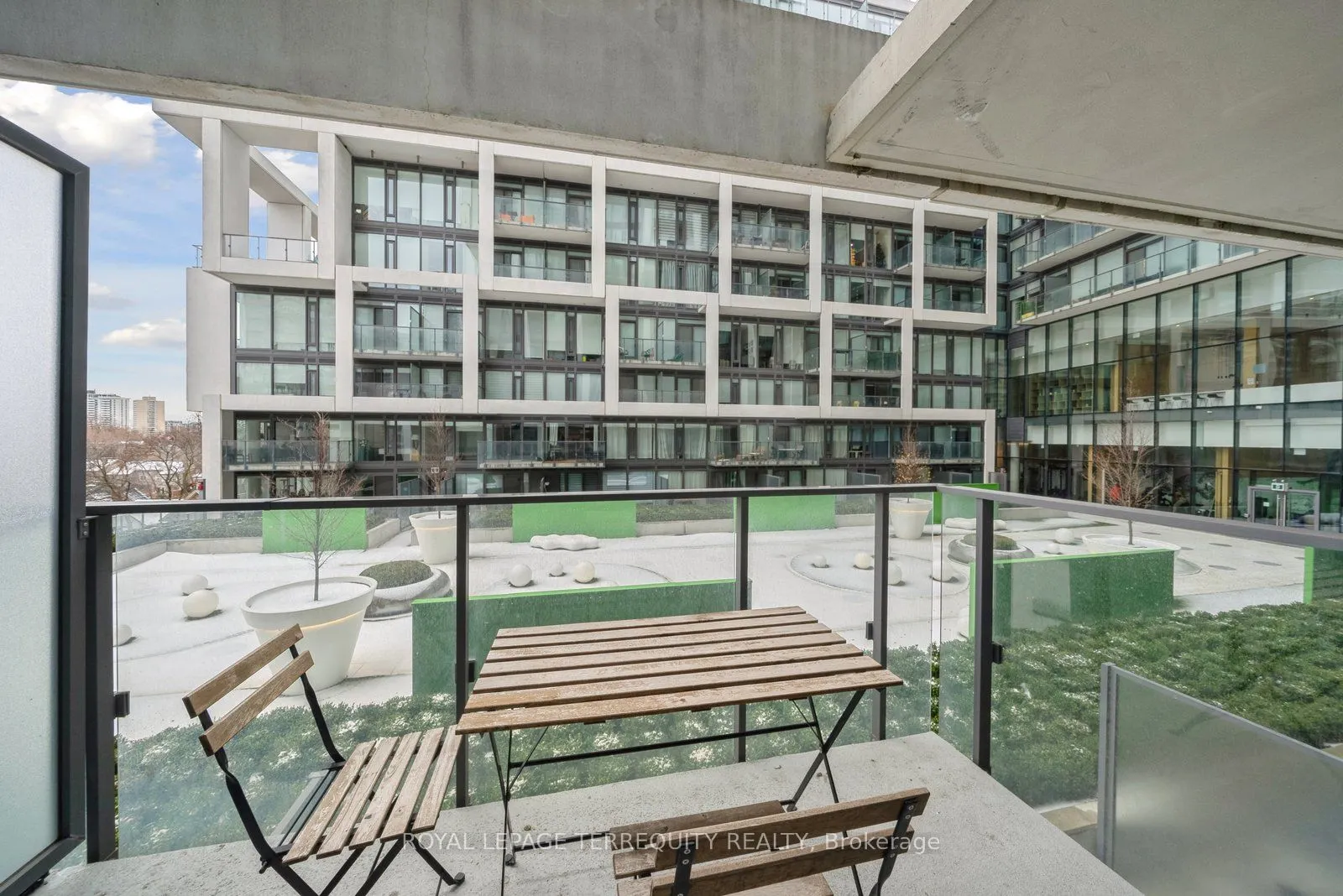 5 Soudan Avenue #703