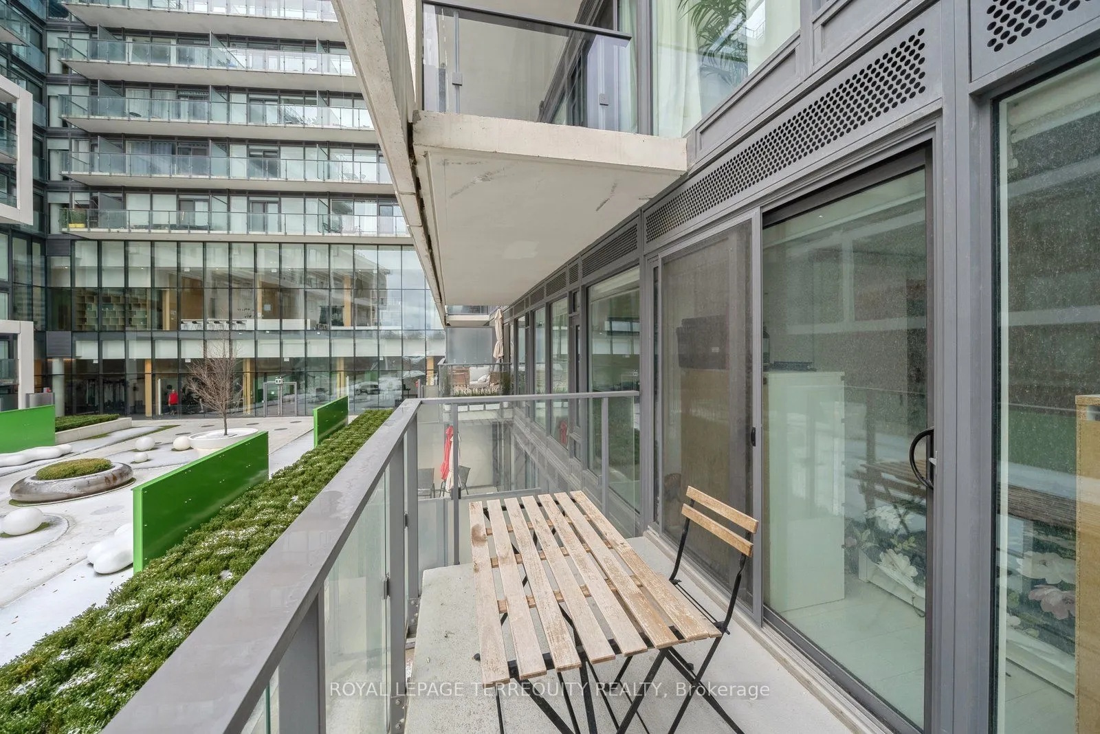 5 Soudan Avenue #703