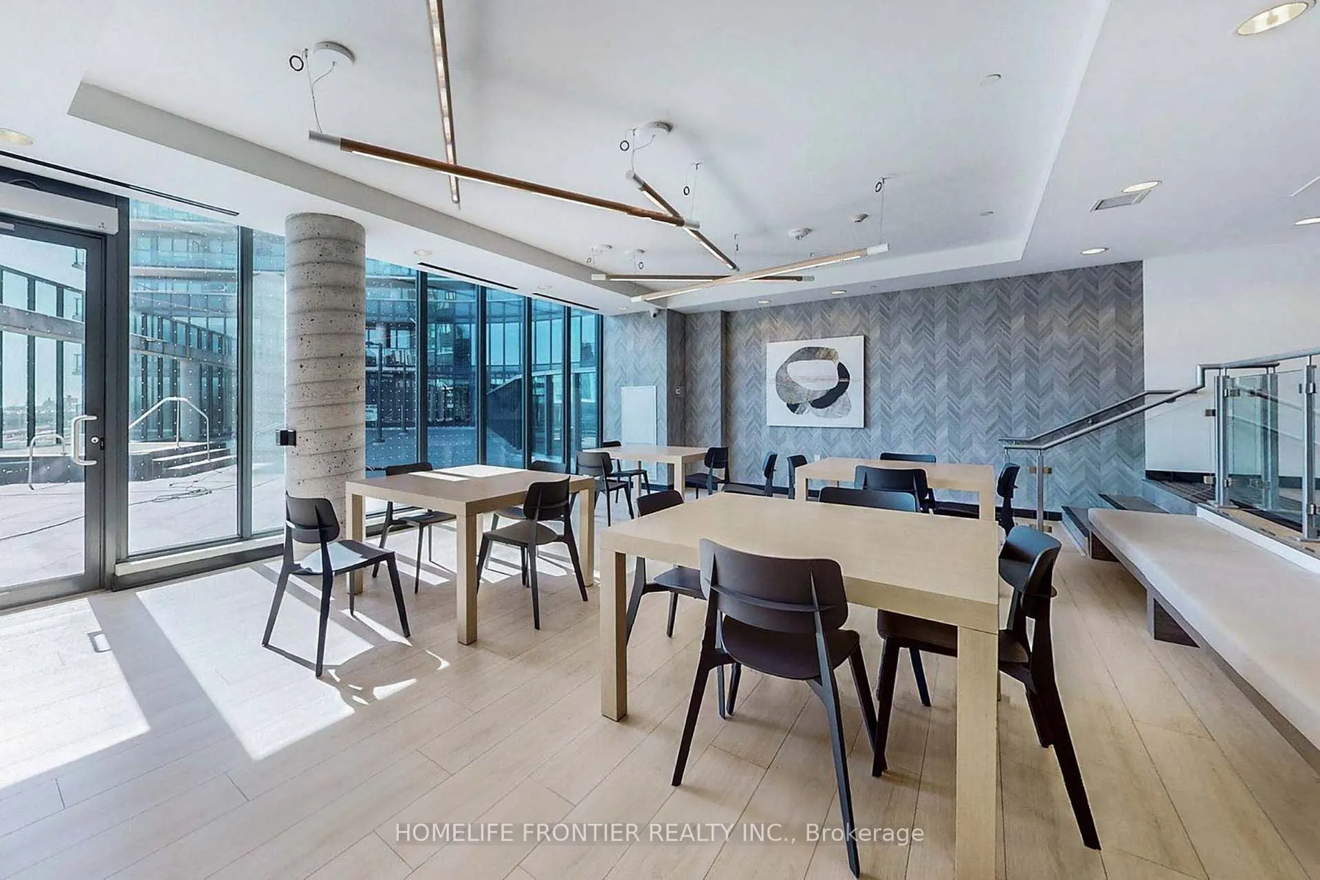 51 East Liberty Street, #2112