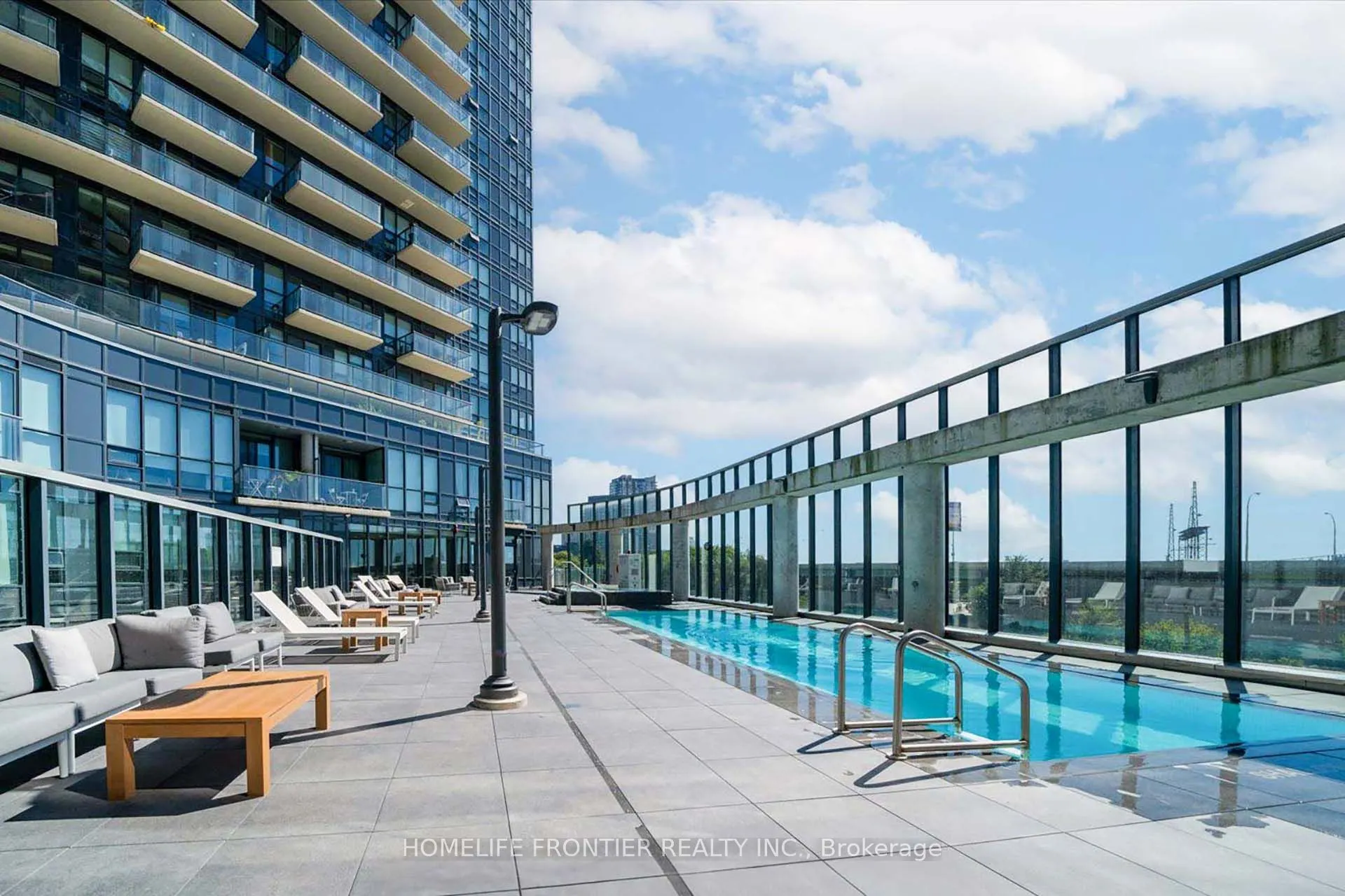 51 East Liberty Street, #2112