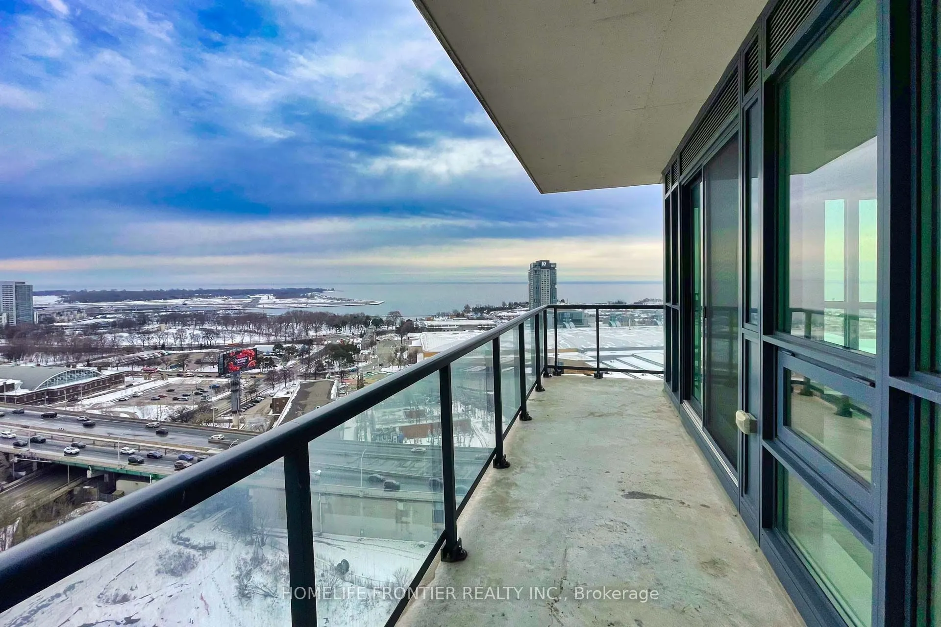 51 East Liberty Street, #2112