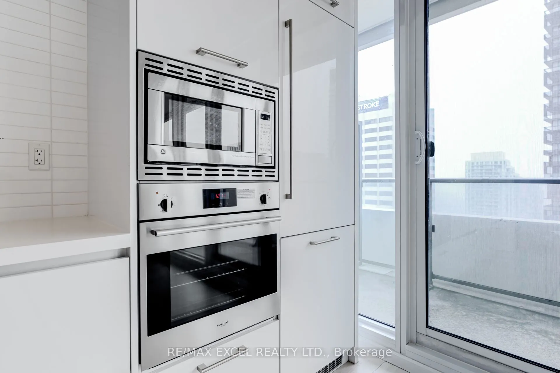 2221 Yonge Street, #2911