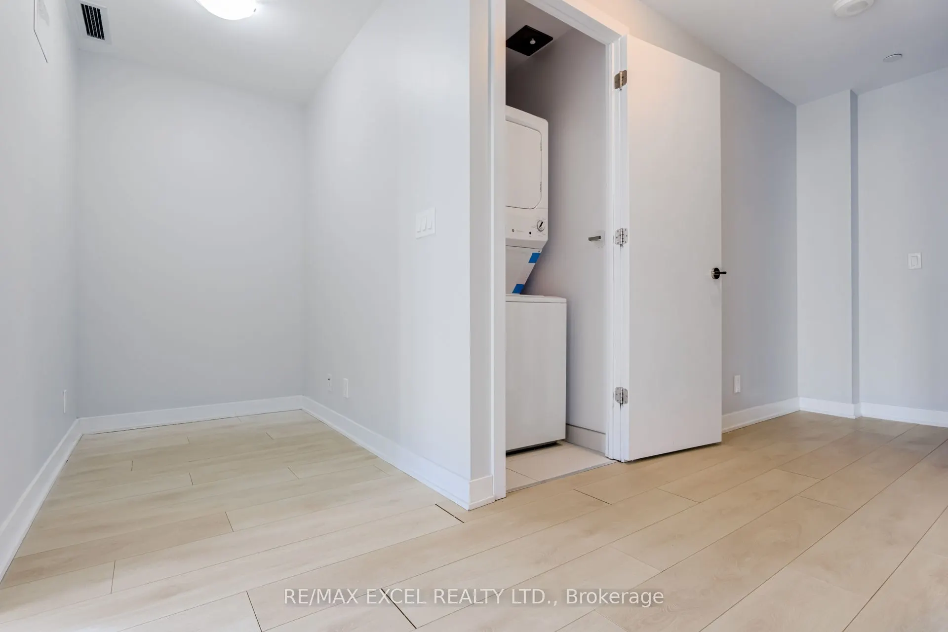 2221 Yonge Street, #2911