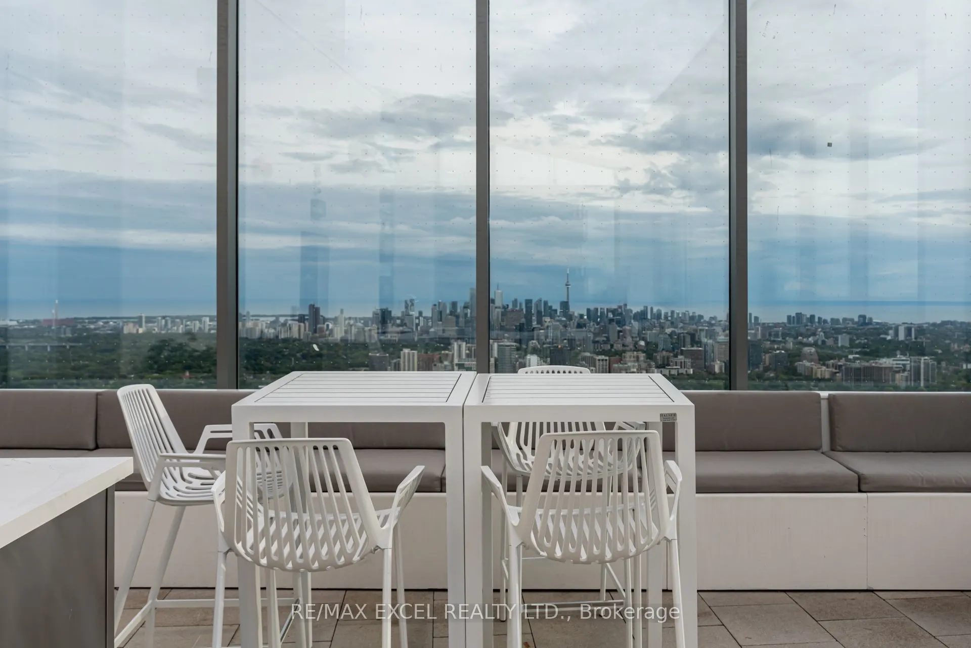 2221 Yonge Street, #2911
