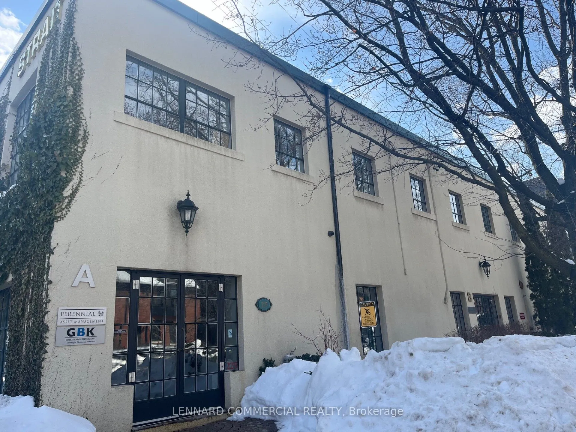 225 Macpherson Avenue, #A Upper-West