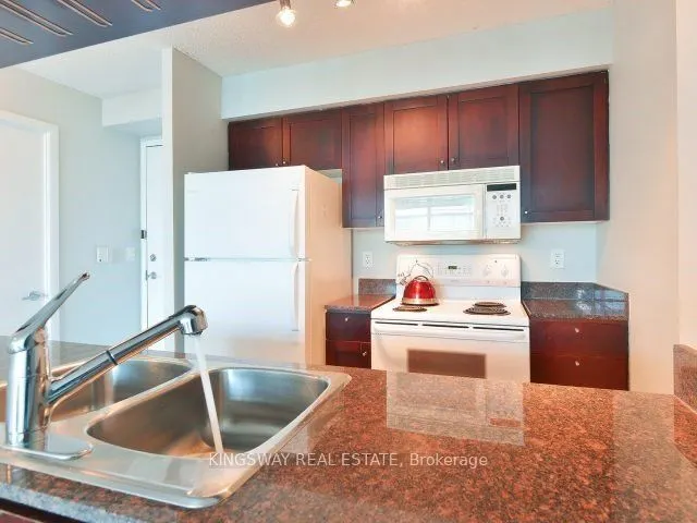 81 Navy Wharf Court #3511