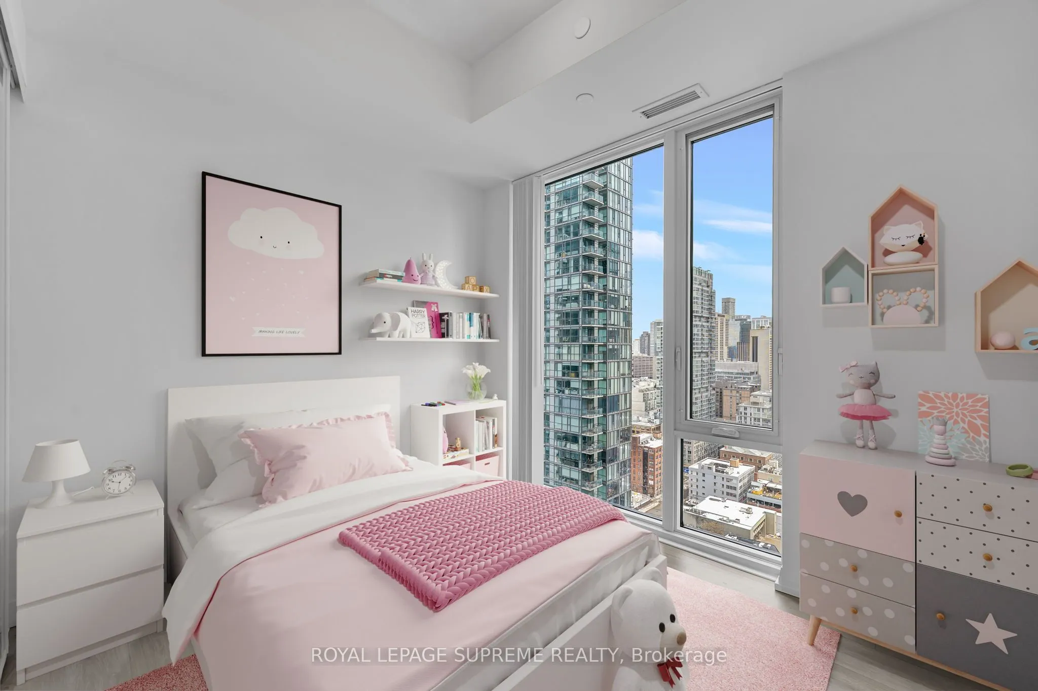 28 Widmer Street #3029