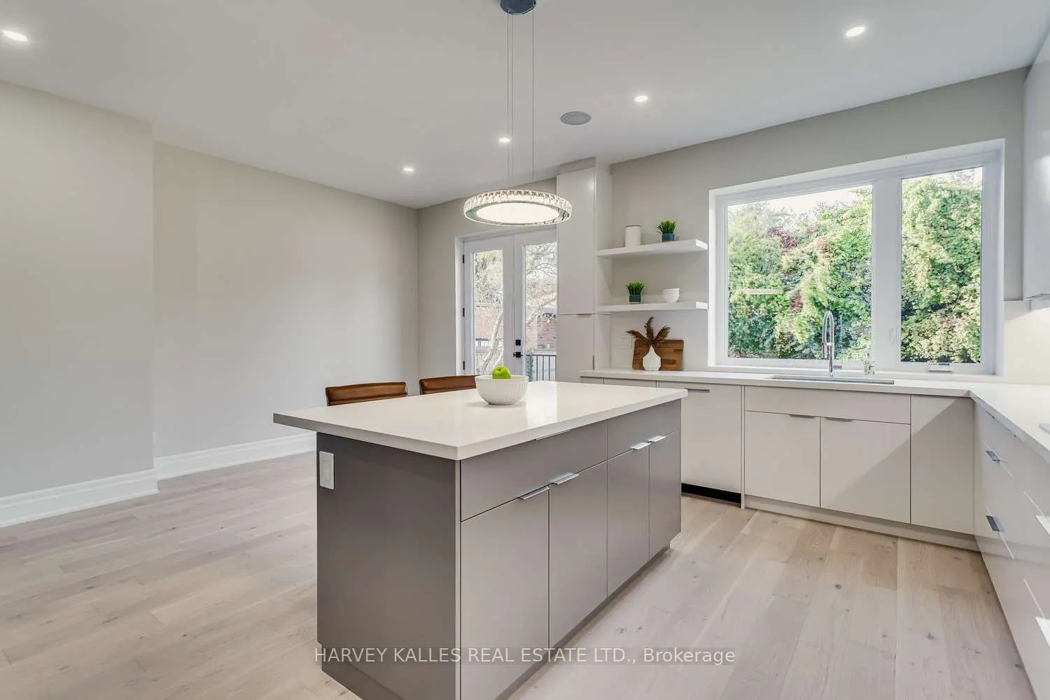 150 Viewmount Avenue