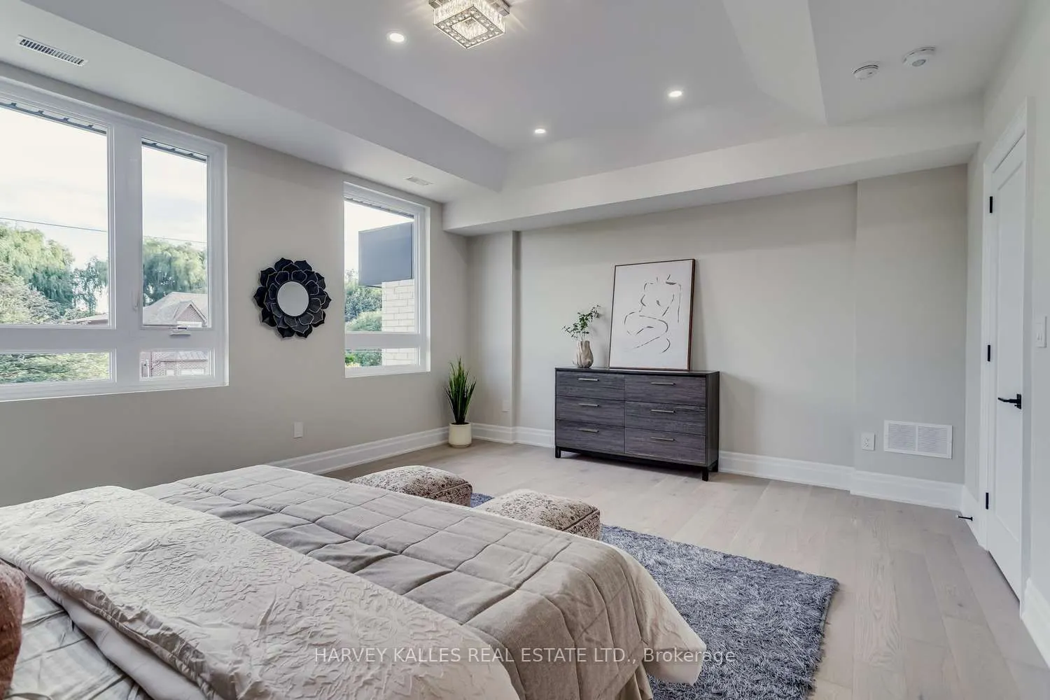 150 Viewmount Avenue