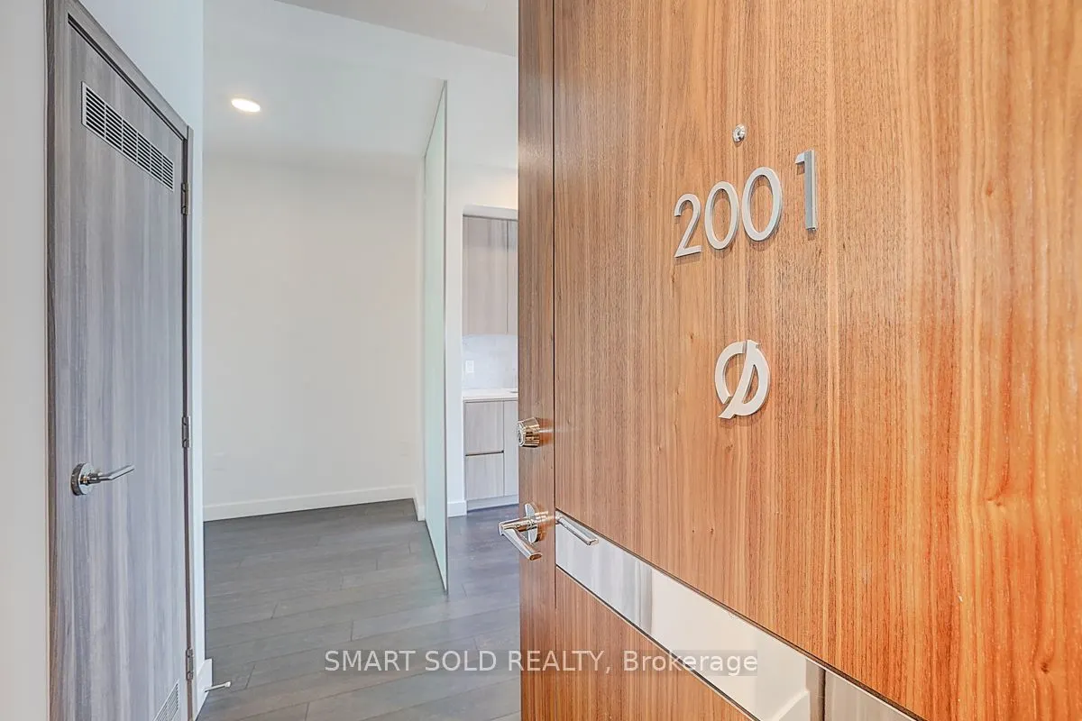 85 McMahon Drive, #2001