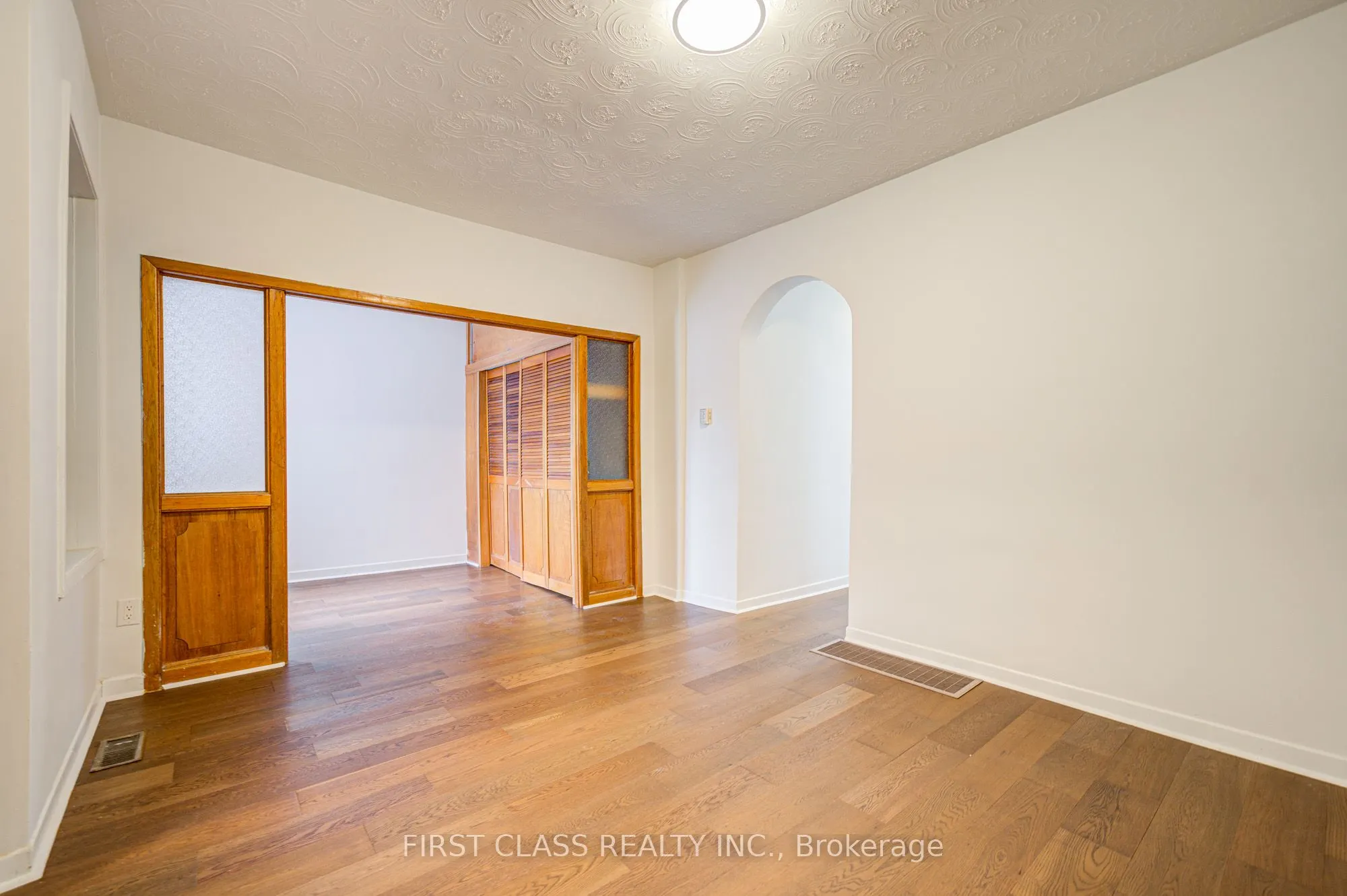 3 Clinton Place