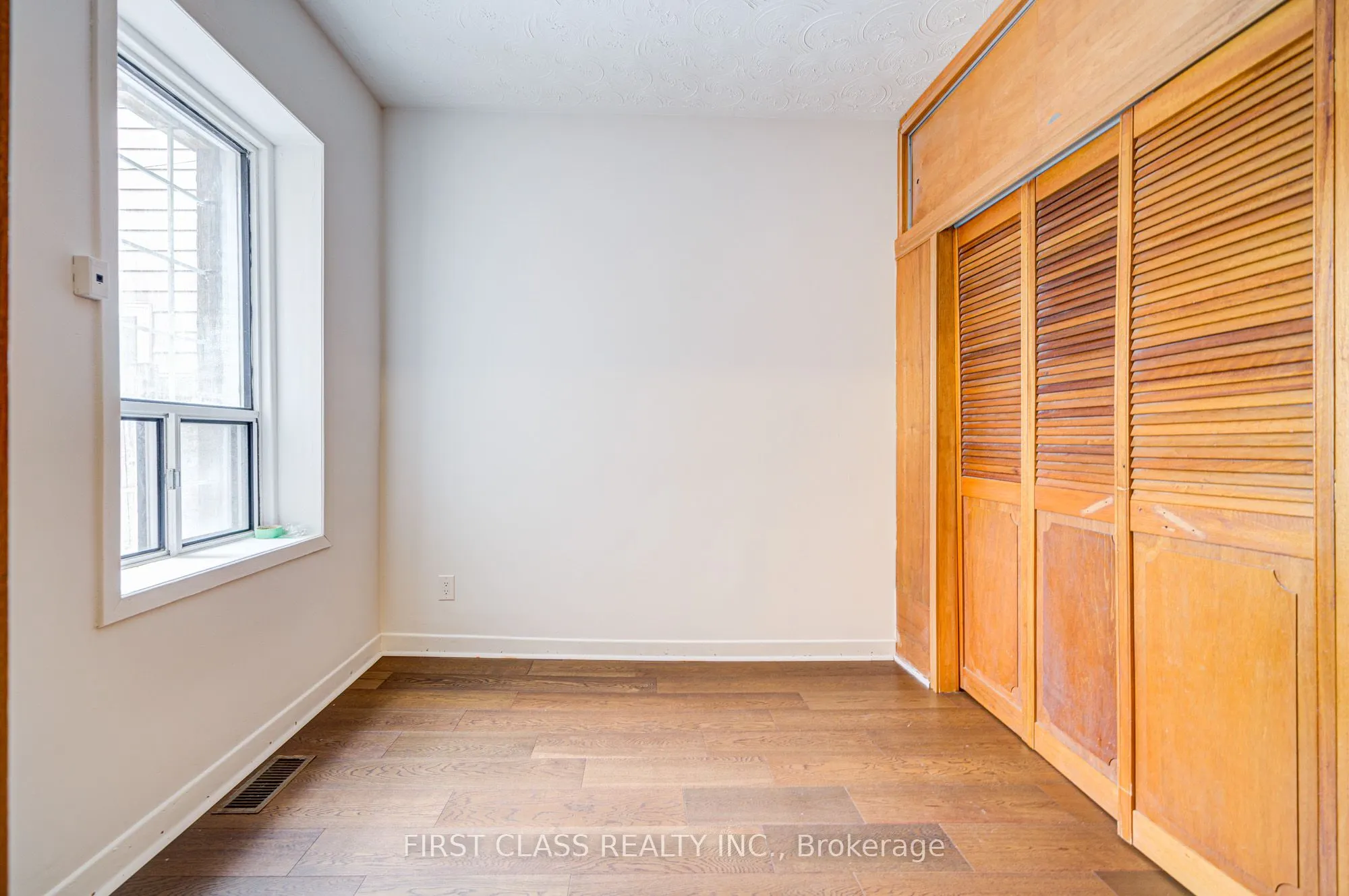3 Clinton Place