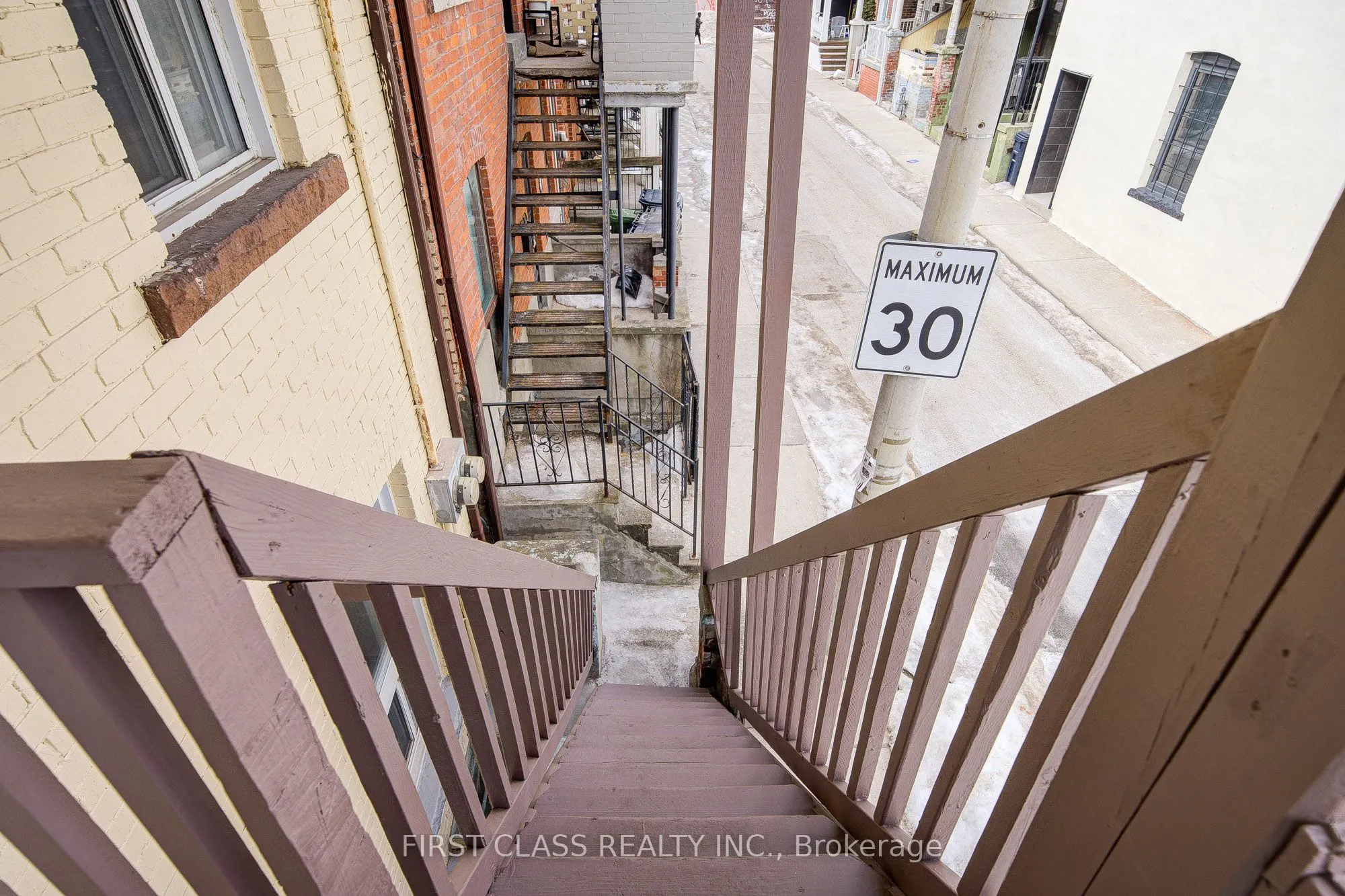 3 Clinton Place