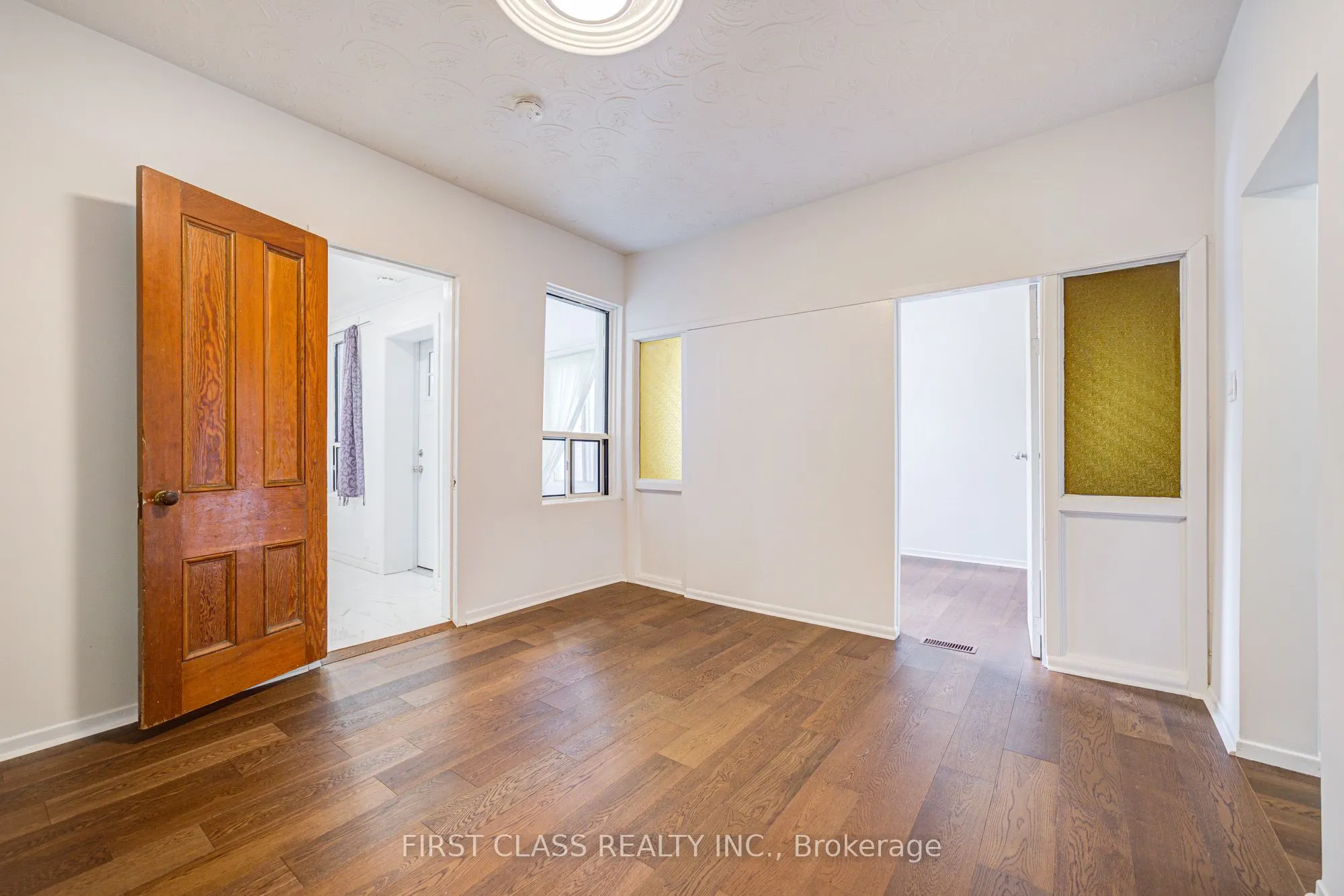 3 Clinton Place