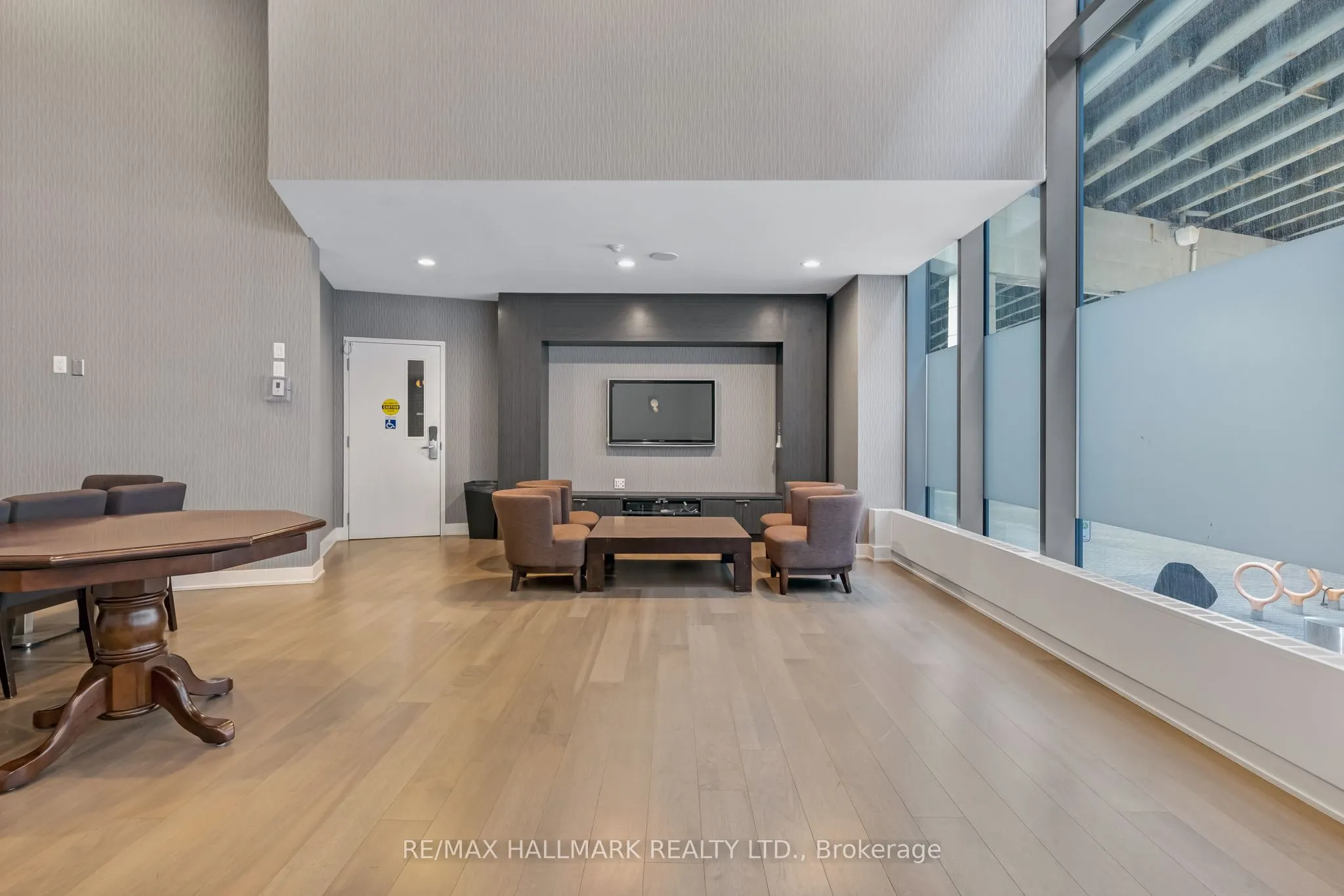 169 Fort York Boulevard #913