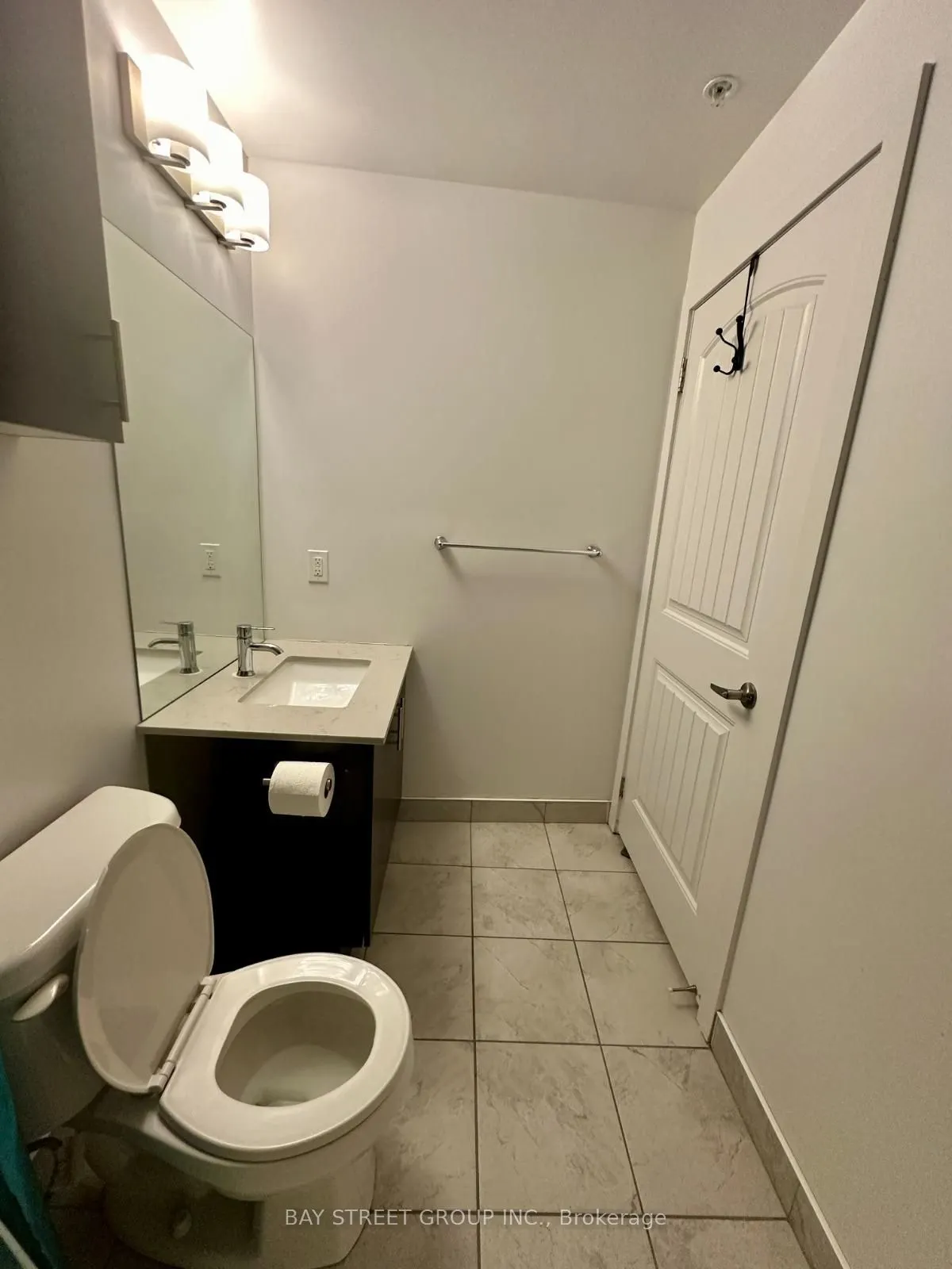 7 Kenaston Gardens, #330