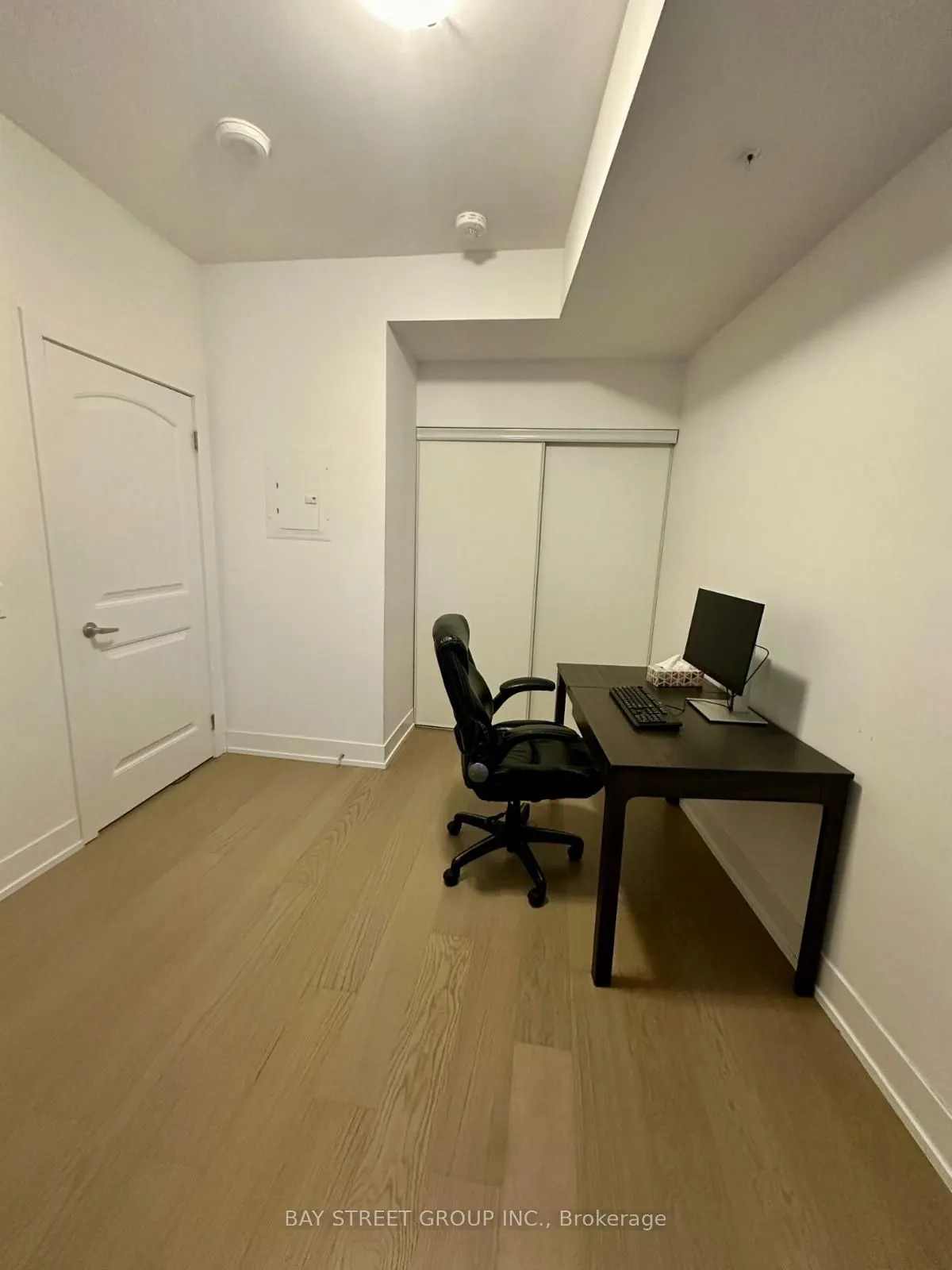 7 Kenaston Gardens, #330